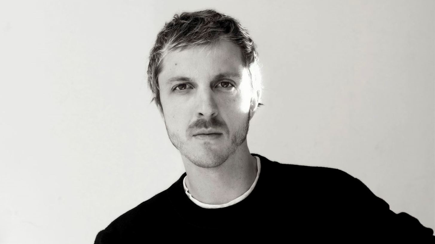 &#x39F; Glenn Martens &#x3B5;&#x3AF;&#x3BD;&#x3B1;&#x3B9; &#x3BF; &#x3BD;&#x3AD;&#x3BF;&#x3C2; &#x3BA;&#x3B1;&#x3BB;&#x3BB;&#x3B9;&#x3C4;&#x3B5;&#x3C7;&#x3BD;&#x3B9;&#x3BA;&#x3CC;&#x3C2; &#x3B4;&#x3B9;&#x3B5;&#x3C5;&#x3B8;&#x3C5;&#x3BD;&#x3C4;&#x3AE;&#x3C2; &#x3C4;&#x3B7;&#x3C2; Diesel