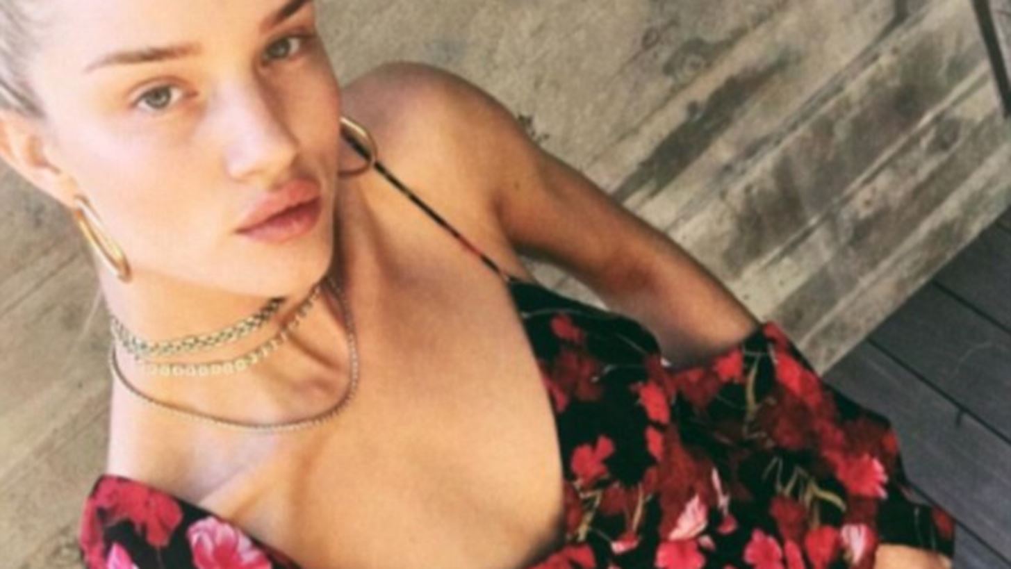 Λατρέψαμε το φόρεμα της Rosie Huntington - Whiteley