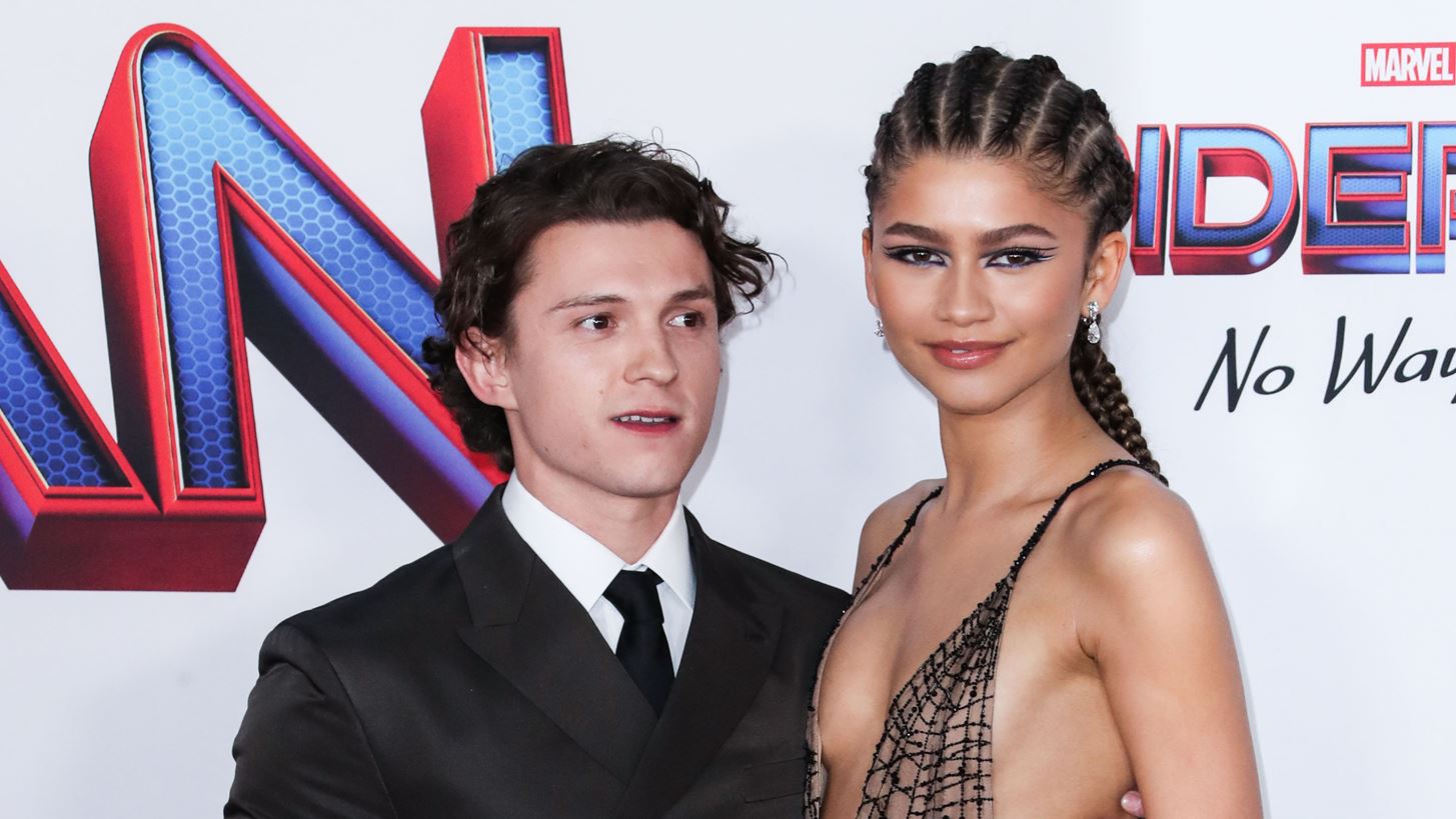 &#x3A0;&#x3B1;&#x3BD;&#x3C4;&#x3C1;&#x3B5;&#x3CD;&#x3B5;&#x3C4;&#x3B1;&#x3B9; &#x3B7; Zendaya &#x3BC;&#x3B5; &#x3C4;&#x3BF;&#x3BD; Tom Holland;