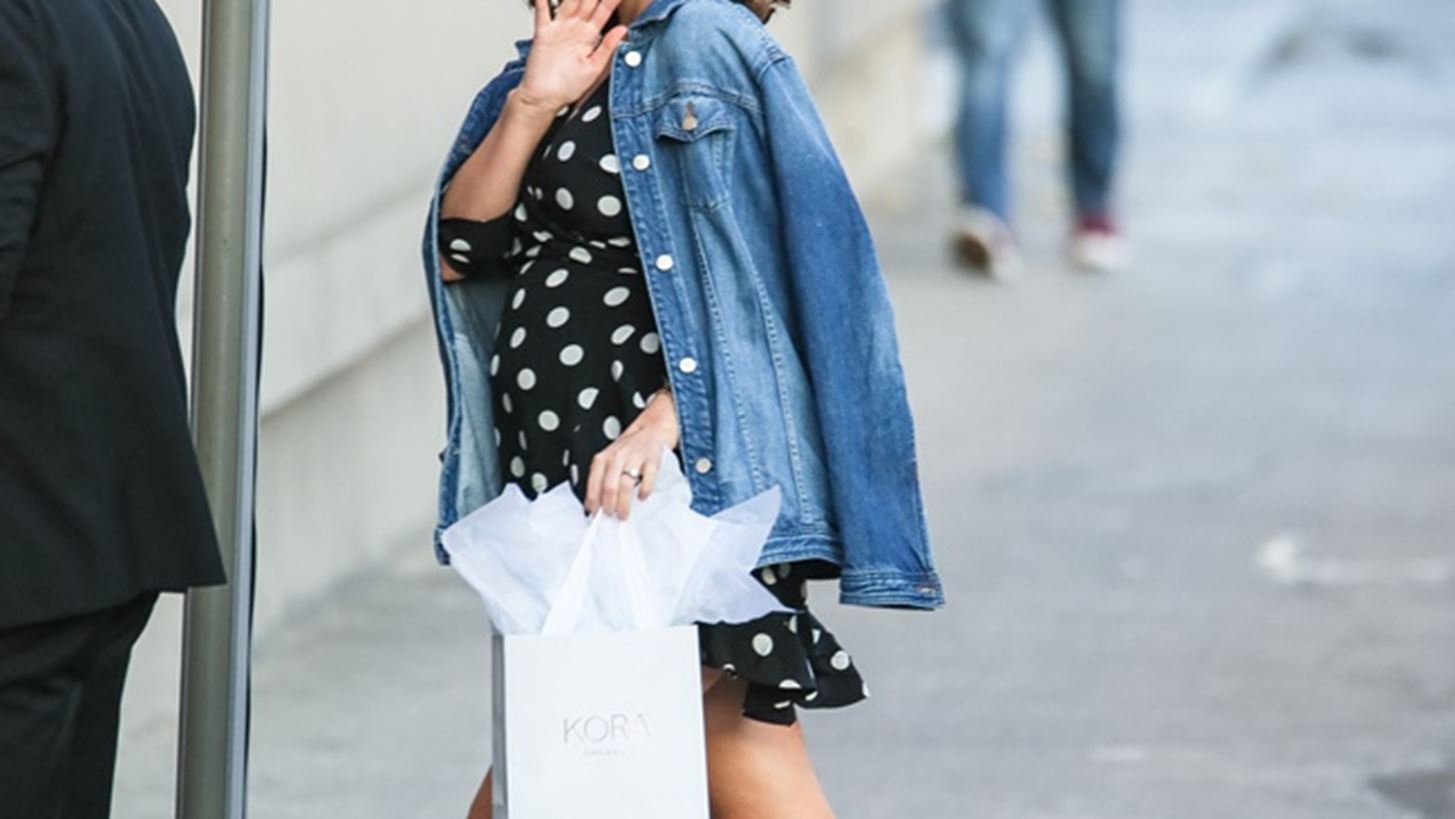 Miranda Kerr- Reese Witherspoon: &#x3A0;&#x3BF;&#x3CD; &#x3C4;&#x3B9;&#x3C2; &#x3B5;&#x3BD;&#x3C4;&#x3CC;&#x3C0;&#x3B9;&#x3C3;&#x3B5; &#x3BF; &#x3C6;&#x3C9;&#x3C4;&#x3BF;&#x3B3;&#x3C1;&#x3B1;&#x3C6;&#x3B9;&#x3BA;&#x3CC;&#x3C2; &#x3C6;&#x3B1;&#x3BA;&#x3CC;&#x3C2;;