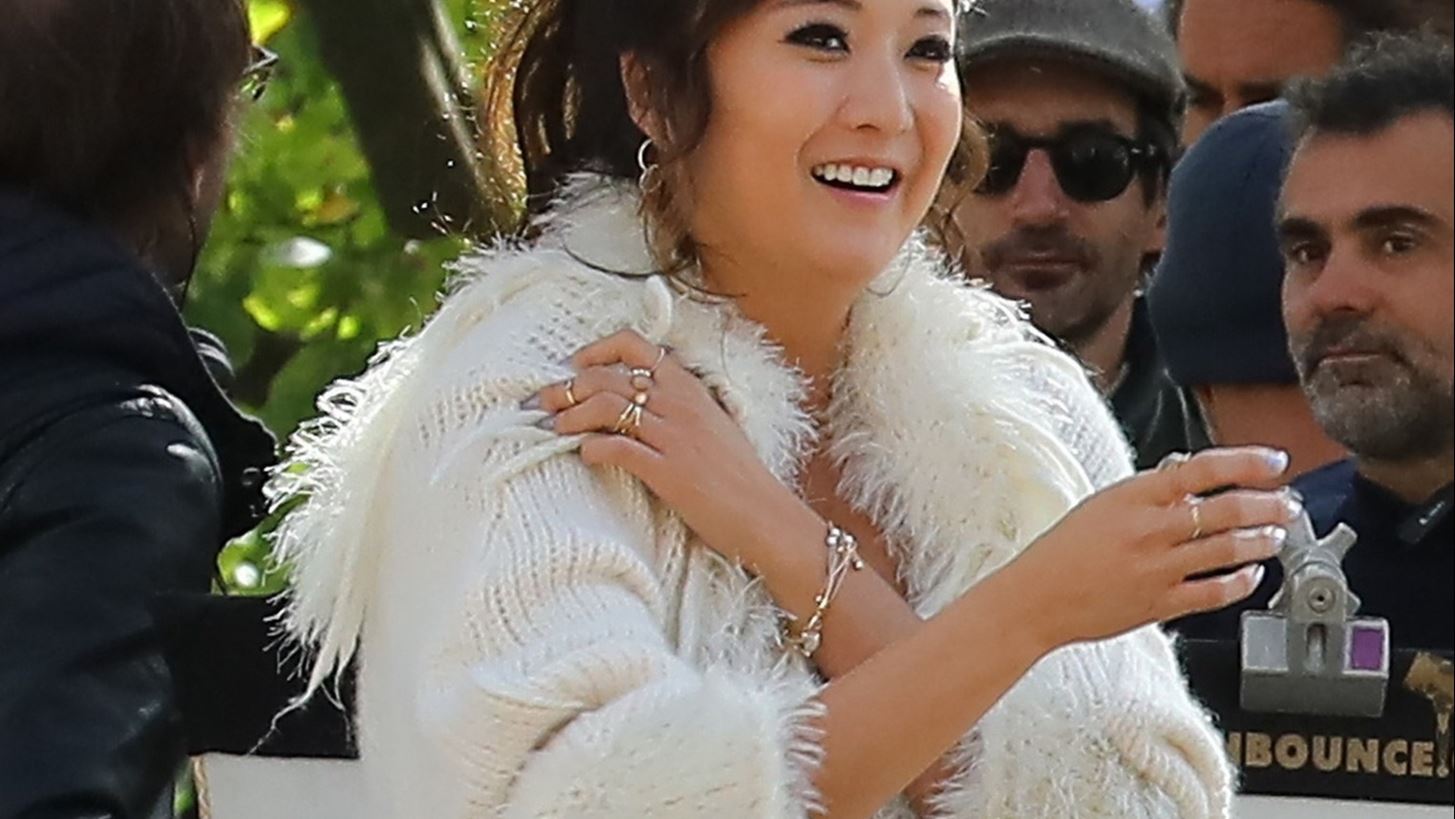 Ashley Park: &#x391;&#x3C0;&#x3CC; &#x3C0;&#x3C1;&#x3C9;&#x3C4;&#x3B1;&#x3B3;&#x3C9;&#x3BD;&#x3AF;&#x3C3;&#x3C4;&#x3C1;&#x3B9;&#x3B1; &#x3C4;&#x3BF;&#x3C5; Broadway &#x3C3;&#x3C4;&#x3B7; &#x3C3;&#x3B5;&#x3B9;&#x3C1;&#x3AC; Emily in Paris