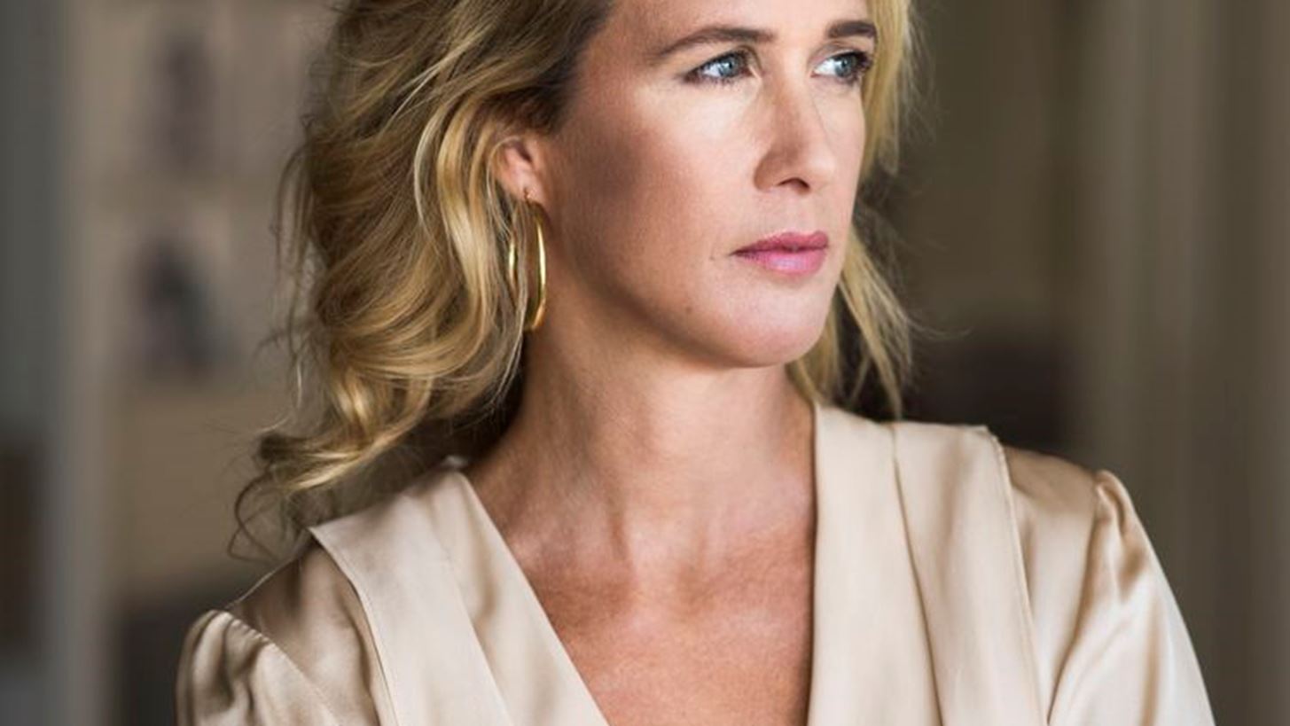 &#x3A4;&#x3B5;&#x3C4;- &#x3B1;-&#x3C4;&#x3B5;&#x3C4; &#x3BC;&#x3B5; &#x3C4;&#x3B7;&#x3BD; Themis Z