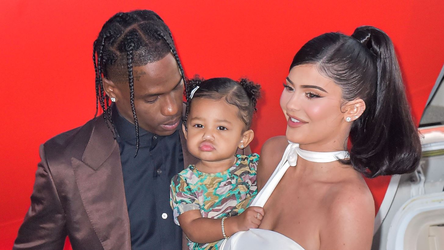 &#x397; Kylie Jenner &#x3AC;&#x3BB;&#x3BB;&#x3B1;&#x3BE;&#x3B5; &#x3C4;&#x3BF; &#x3CC;&#x3BD;&#x3BF;&#x3BC;&#x3B1; &#x3C4;&#x3BF;&#x3C5; &#x3B3;&#x3B9;&#x3BF;&#x3C5; &#x3C4;&#x3B7;&#x3C2;