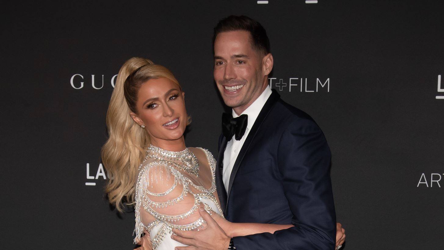 &#x397; Paris Hilton &#x3B1;&#x3C0;&#x3BF;&#x3BA;&#x3AC;&#x3BB;&#x3C5;&#x3C8;&#x3B5; &#x3C4;&#x3BF; &#x3CC;&#x3BD;&#x3BF;&#x3BC;&#x3B1; &#x3C4;&#x3BF;&#x3C5; &#x3BC;&#x3C9;&#x3C1;&#x3BF;&#x3CD; &#x3C4;&#x3B7;&#x3C2; &#x3BA;&#x3B1;&#x3B9; &#x3C4;&#x3B7; &#x3C3;&#x3B7;&#x3BC;&#x3B1;&#x3C3;&#x3AF;&#x3B1; &#x3B1;&#x3C5;&#x3C4;&#x3BF;&#x3CD;