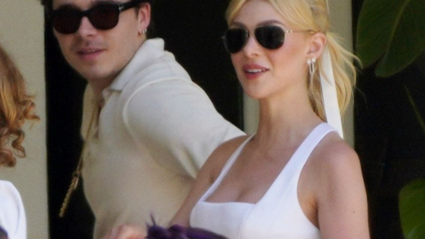 Brooklyn Beckham | H &#x3C0;&#x3C1;&#x3CE;&#x3C4;&#x3B7; selfie &#x3BC;&#x3B5; &#x3C4;&#x3B7; Nicola Peltz &#x3BC;&#x3B5;&#x3C4;&#x3AC; &#x3C4;&#x3BF; &#x3B3;&#x3AC;&#x3BC;&#x3BF; &#x3BA;&#x3B1;&#x3B9; &#x3B7; &#x3B1;&#x3BB;&#x3BB;&#x3B1;&#x3B3;&#x3AE; &#x3C4;&#x3BF;&#x3C5; &#x3B5;&#x3C0;&#x3B9;&#x3B8;&#x3AD;&#x3C4;&#x3BF;&#x3C5; &#x3C4;&#x3BF;&#x3C5; &#x3C3;&#x3C4;&#x3BF; Instagram