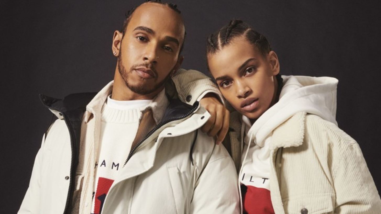 Tommy Hilfiger | &#x398;&#x3B1; &#x3C0;&#x3B1;&#x3C1;&#x3BF;&#x3C5;&#x3C3;&#x3B9;&#x3AC;&#x3C3;&#x3B5;&#x3B9; livestreaming event &#x3B3;&#x3B9;&#x3B1; &#x3C4;&#x3BF; street style &#x3BA;&#x3B1;&#x3B9; &#x3C4;&#x3B7;&#x3BD; &#x3B1;&#x3B5;&#x3B9;&#x3C6;&#x3BF;&#x3C1;&#x3AF;&#x3B1;