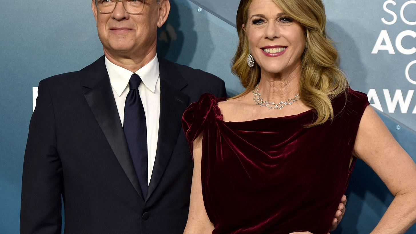Tom Hanks - Rita Wilson | &#x393;&#x3B9;&#x3B1;&#x3C4;&#x3AF; &#x3B4;&#x3B5;&#x3BD; &#x3AD;&#x3C7;&#x3BF;&#x3C5;&#x3BD; &#x3BA;&#x3AC;&#x3BD;&#x3B5;&#x3B9; &#x3B1;&#x3BA;&#x3CC;&#x3BC;&#x3B1; &#x3B5;&#x3BC;&#x3B2;&#x3CC;&#x3BB;&#x3B9;&#x3BF; &#x3BA;&#x3B1;&#x3C4;&#x3AC; &#x3C4;&#x3BF;&#x3C5; covid;