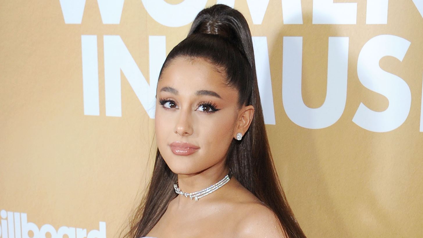 Ariana Grande | &#x3A0;&#x3BF;&#x3B9;&#x3BF;&#x3C2; &#x3B5;&#x3AF;&#x3BD;&#x3B1;&#x3B9; &#x3BF; &#x3BD;&#x3AD;&#x3BF;&#x3C2; &#x3C4;&#x3B7;&#x3C2; &#x3C3;&#x3CD;&#x3B6;&#x3C5;&#x3B3;&#x3BF;&#x3C2;, Dalton Gomez