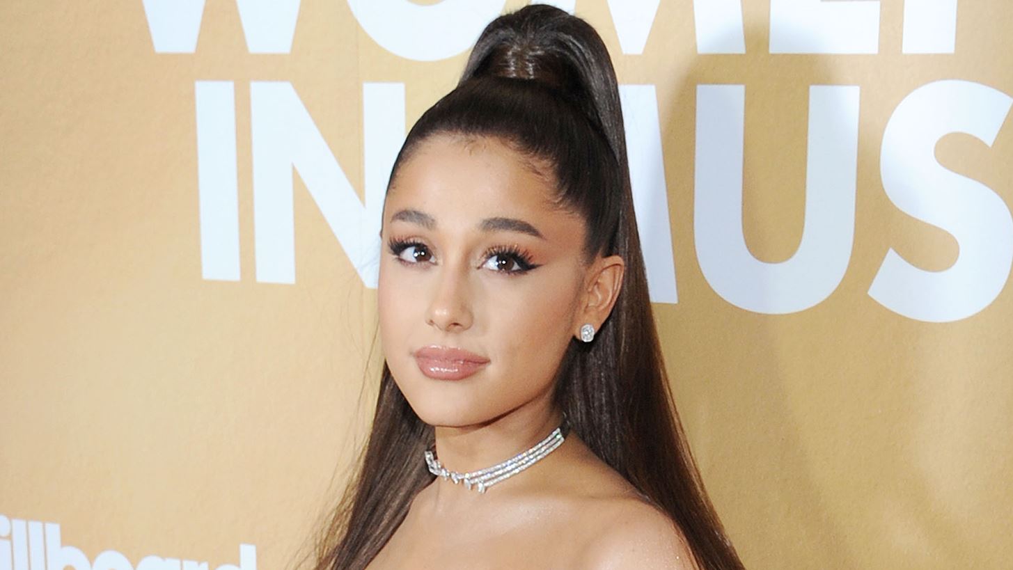 Ariana Grande | &#x39F;&#x3B9; &#x3C6;&#x3C9;&#x3C4;&#x3BF;&#x3B3;&#x3C1;&#x3B1;&#x3C6;&#x3AF;&#x3B5;&#x3C2; &#x3B1;&#x3C0;&#x3CC; &#x3C4;&#x3BF; &#x3BC;&#x3AE;&#x3BD;&#x3B1; &#x3C4;&#x3BF;&#x3C5; &#x3BC;&#x3AD;&#x3BB;&#x3B9;&#x3C4;&#x3BF;&#x3C2; &#x3BC;&#x3B5; &#x3C4;&#x3BF;&#x3BD; Dalton Gomez