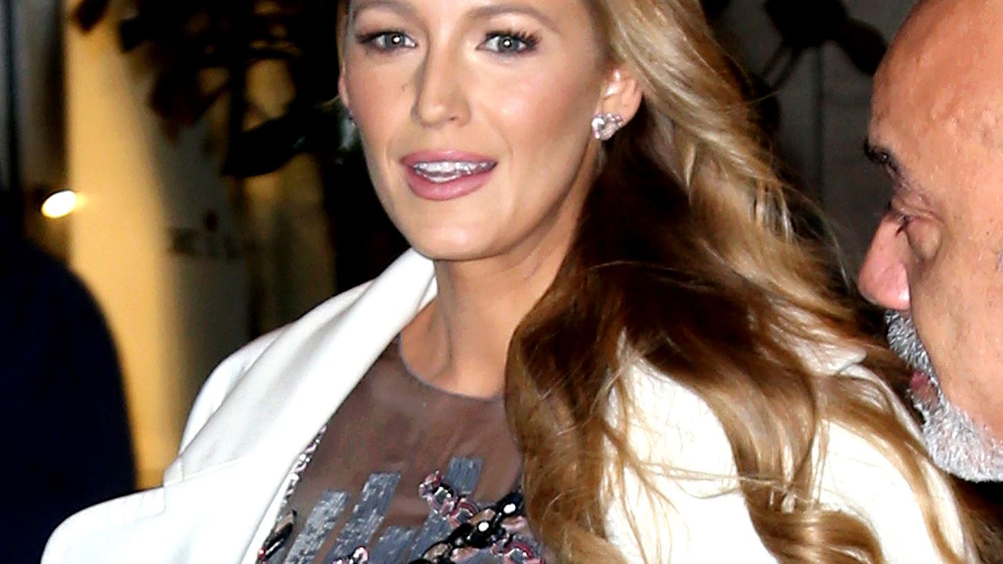 Blake Lively | &#x39C;&#x3B5; vintage Chanel &#x3B4;&#x3B7;&#x3BC;&#x3B9;&#x3BF;&#x3C5;&#x3C1;&#x3B3;&#x3AF;&#x3B1; &#x3AD;&#x3BB;&#x3B1;&#x3BC;&#x3C8;&#x3B5; &#x3C3;&#x3C4;&#x3BF; red carpet