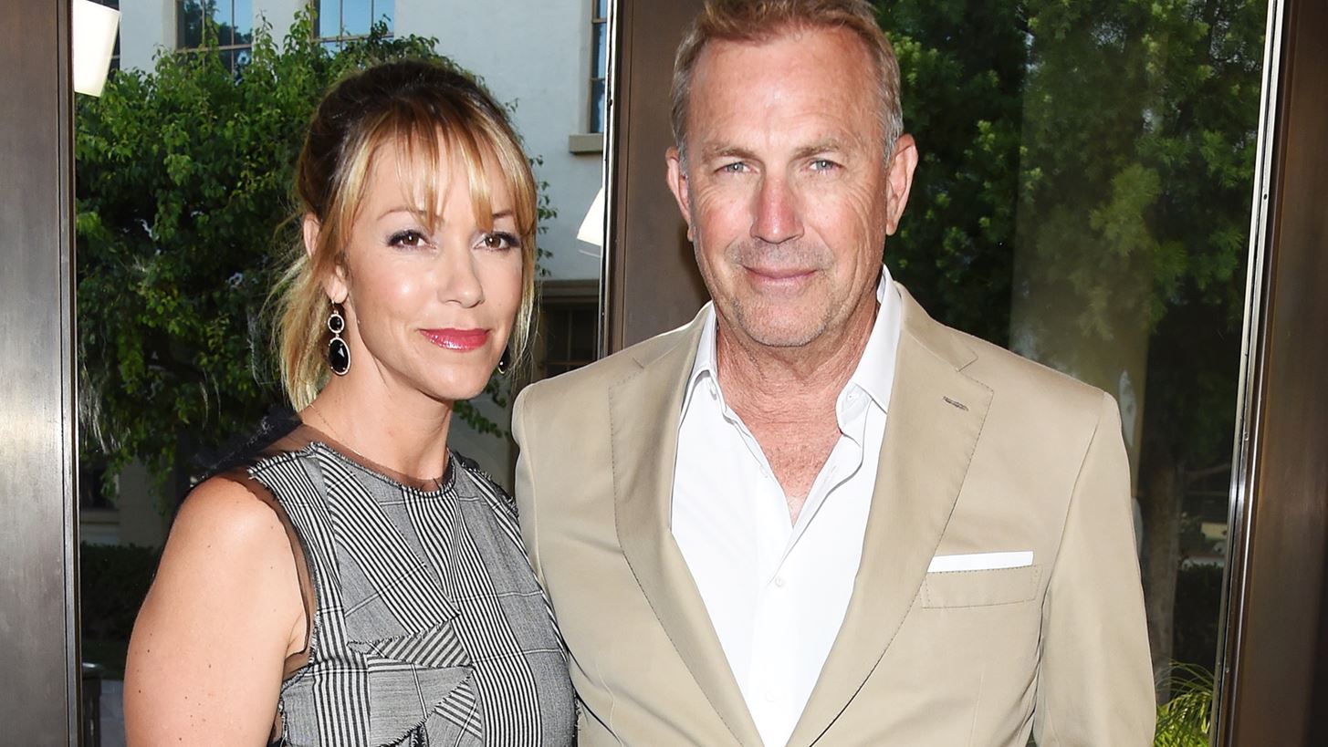 Christine Baumgartner | &#x388;&#x3C6;&#x3C5;&#x3B3;&#x3B5; &#x3BF;&#x3C1;&#x3B9;&#x3C3;&#x3C4;&#x3B9;&#x3BA;&#x3AC; &#x3B1;&#x3C0;&#x3CC; &#x3C4;&#x3BF; &#x3C3;&#x3C0;&#x3AF;&#x3C4;&#x3B9; &#x3CC;&#x3C0;&#x3BF;&#x3C5; &#x3AD;&#x3BC;&#x3B5;&#x3BD;&#x3B5; &#x3BC;&#x3B5; &#x3C4;&#x3BF;&#x3BD; Kevin Costner