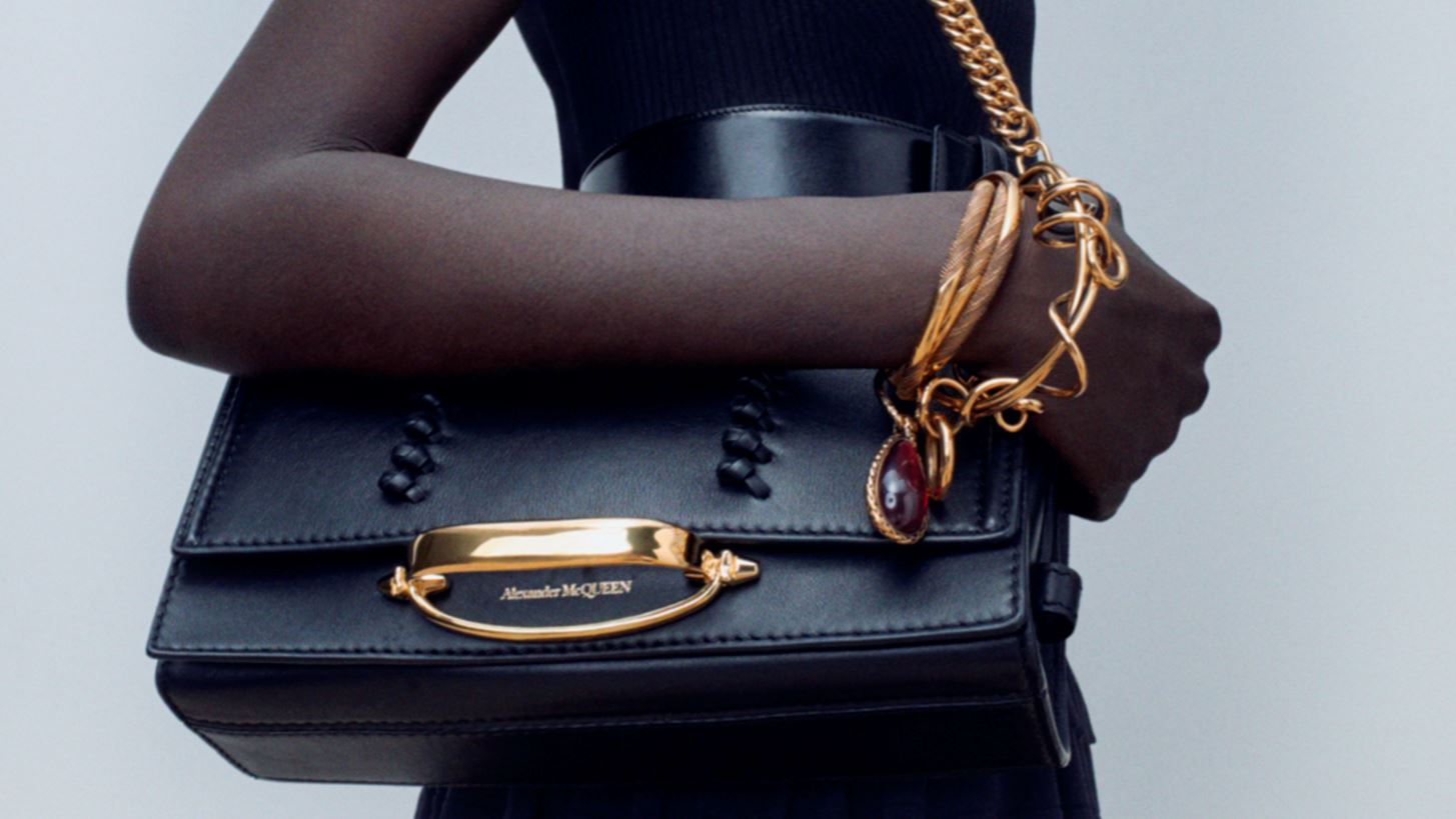 &#x397; &#x3BD;&#x3AD;&#x3B1; it bag &#x3C4;&#x3BF;&#x3C5; &#x3BF;&#x3AF;&#x3BA;&#x3BF;&#x3C5; Alexander McQueen
