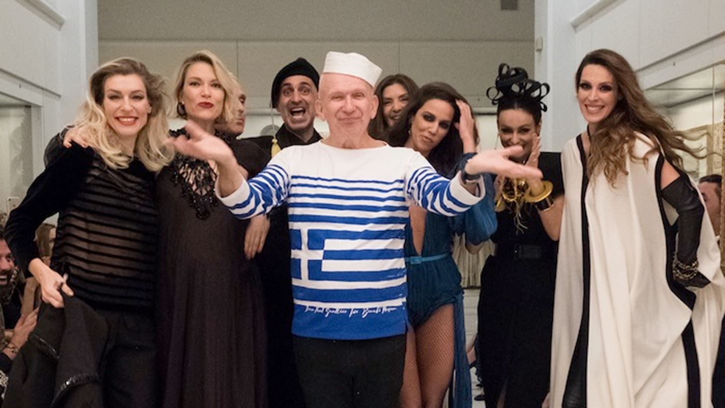 O Jean Paul Gaultier &#x3C3;&#x3C4;&#x3BF; &#x39C;&#x3BF;&#x3C5;&#x3C3;&#x3B5;&#x3AF;&#x3BF; &#x39C;&#x3C0;&#x3B5;&#x3BD;&#x3AC;&#x3BA;&#x3B7;: &#x38C;&#x3C3;&#x3B1; &#x3C3;&#x3C5;&#x3BD;&#x3AD;&#x3B2;&#x3B7;&#x3C3;&#x3B1;&#x3BD; &#x3C3;&#x3C4;&#x3BF; &#x3BB;&#x3B1;&#x3BC;&#x3C0;&#x3B5;&#x3C1;&#x3CC; fashion show