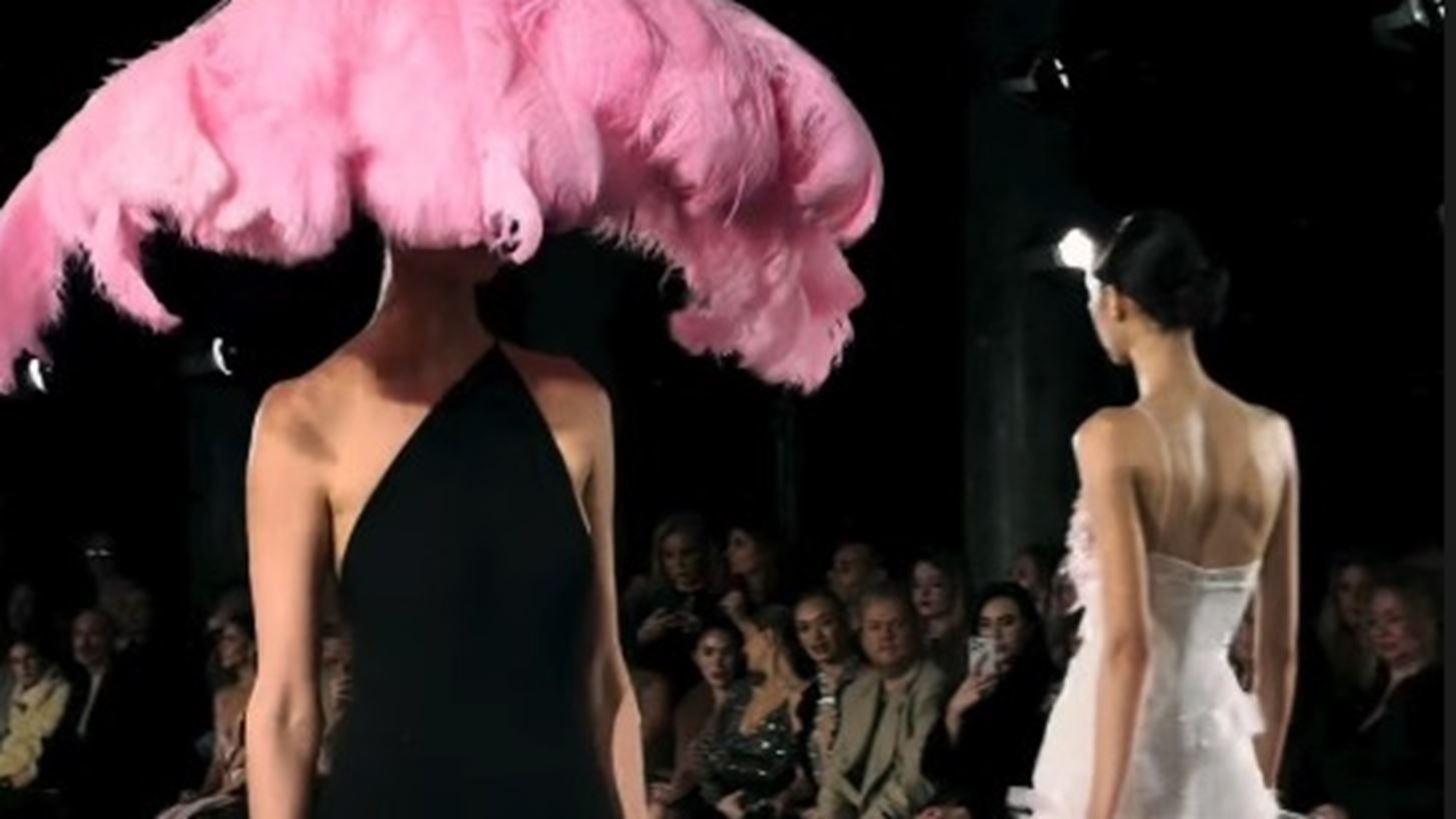 Σίλια Κριθαριώτη | Old Hollywood glam και αποθέωση της θηλυκότητας