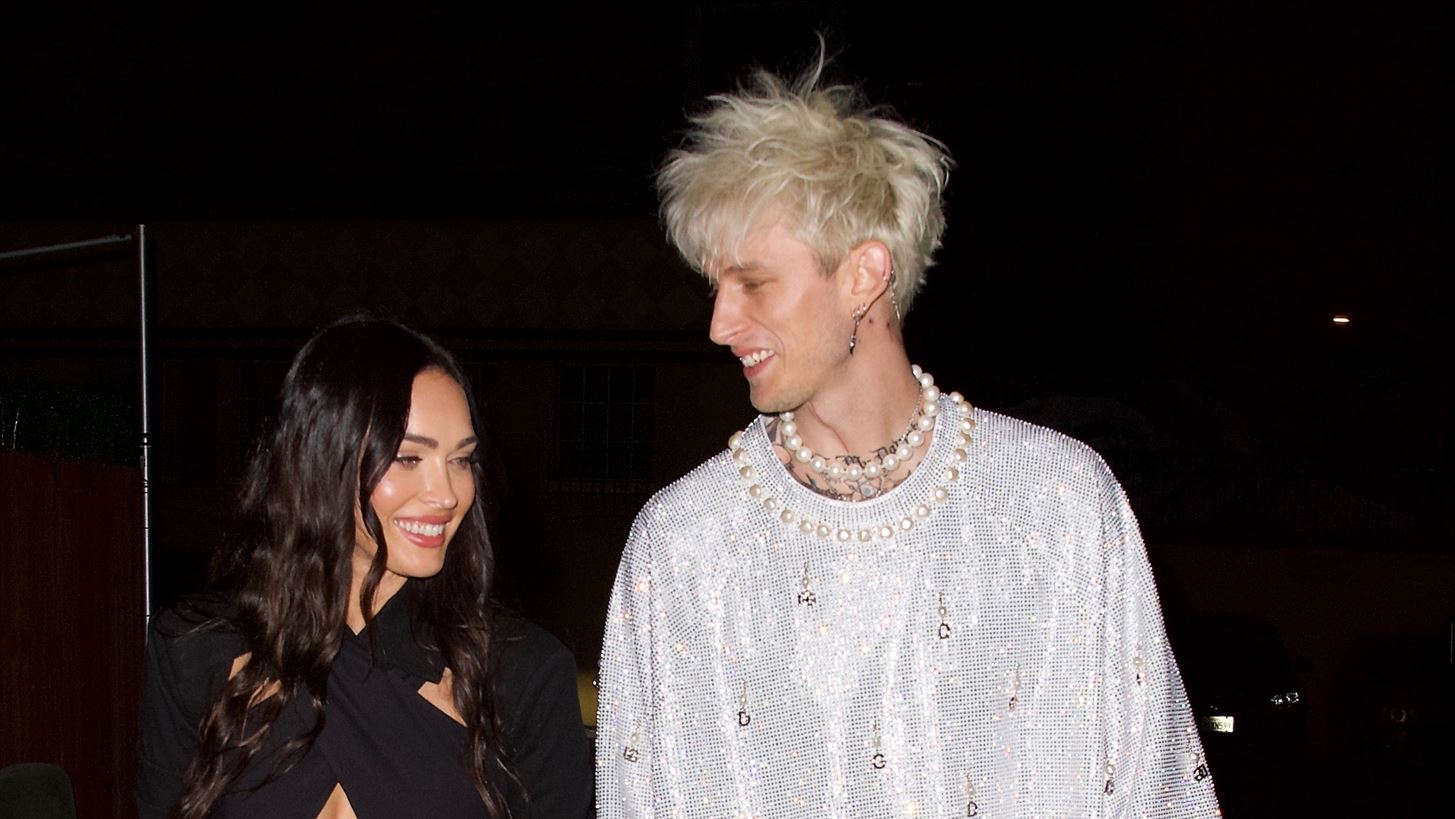 &#x397; Megan Fox &#x3BA;&#x3B1;&#x3B9; &#x3BF; Machine Gun Kelly &#x3C3;&#x3B5; &#x3C4;&#x3C1;&#x3C5;&#x3C6;&#x3B5;&#x3C1;&#x3AC; &#x3C4;&#x3B5;&#x3C4;-&#x3B1;-&#x3C4;&#x3B5;&#x3C4; &#x3C3;&#x3C4;&#x3B7; &#x3A3;&#x3B1;&#x3BD;&#x3C4;&#x3BF;&#x3C1;&#x3AF;&#x3BD;&#x3B7;