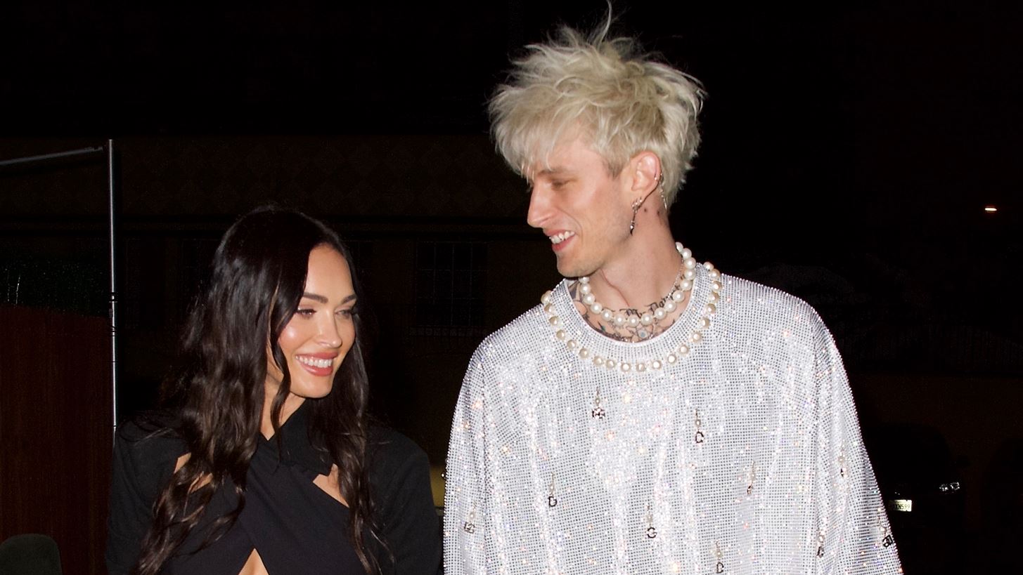 &#x397; Megan Fox &#x3C4;&#x3B1; &#x3AD;&#x3C6;&#x3C4;&#x3B9;&#x3B1;&#x3BE;&#x3B5; &#x3BC;&#x3B5; &#x3BA;&#x3AC;&#x3C0;&#x3BF;&#x3B9;&#x3BF;&#x3BD; &#x3C0;&#x3BF;&#x3C5; &#x3C4;&#x3B7;&#x3BD; &#x3B5;&#x3AF;&#x3C7;&#x3B5; &#x3B1;&#x3C6;&#x3AF;&#x3C3;&#x3B1; &#x3C3;&#x3C4;&#x3BF; &#x3B5;&#x3C6;&#x3B7;&#x3B2;&#x3B9;&#x3BA;&#x3CC; &#x3C4;&#x3BF;&#x3C5; &#x3B4;&#x3C9;&#x3BC;&#x3AC;&#x3C4;&#x3B9;&#x3BF; (&#x3CC;&#x3BB;&#x3B1; &#x3BC;&#x3C0;&#x3BF;&#x3C1;&#x3BF;&#x3CD;&#x3BD; &#x3BD;&#x3B1; &#x3C3;&#x3C5;&#x3BC;&#x3B2;&#x3BF;&#x3CD;&#x3BD;)