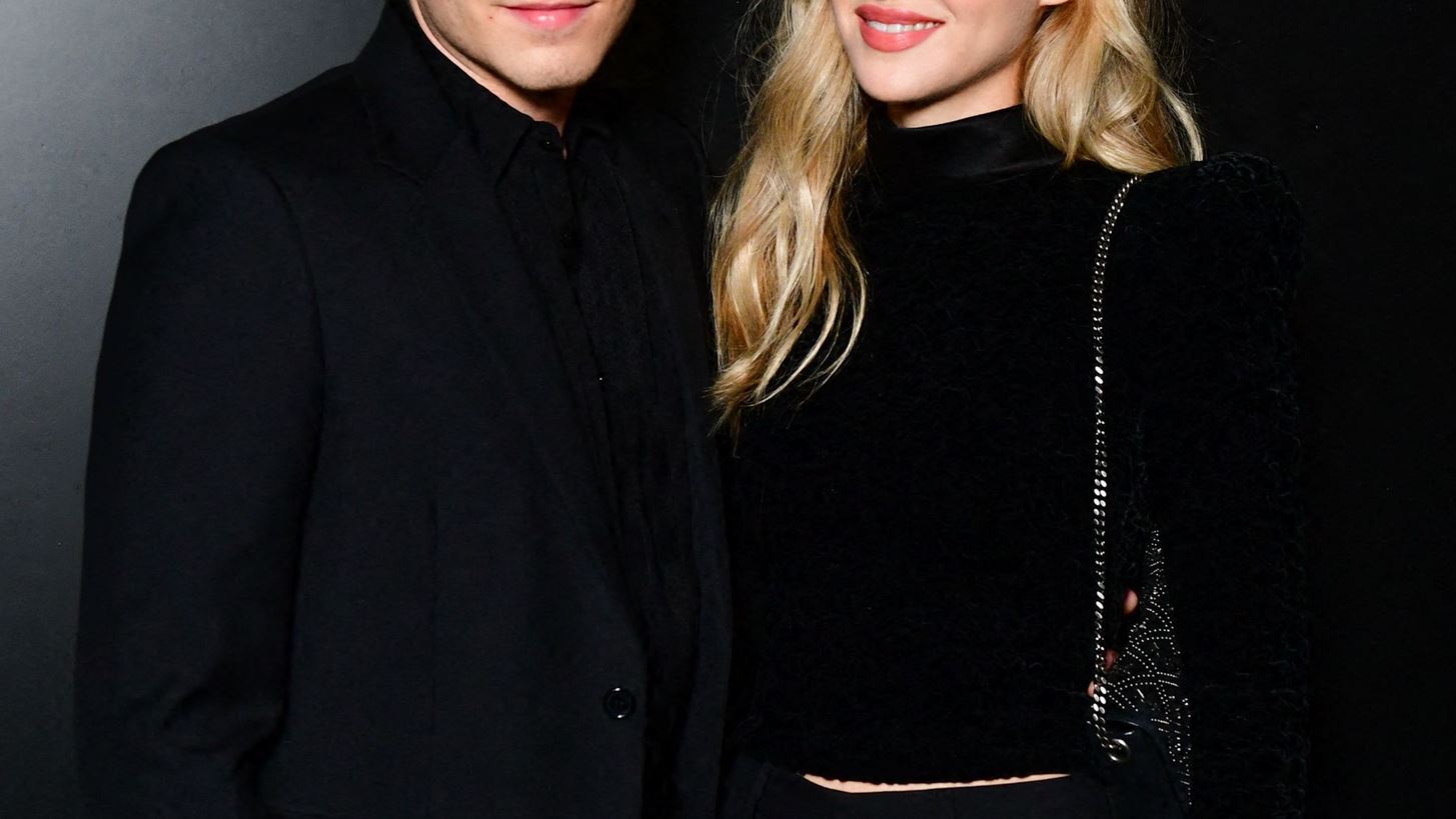 &#x397; Nicola Peltz &#x3AD;&#x3C7;&#x3B5;&#x3B9; &#x3C3;&#x3AF;&#x3B3;&#x3BF;&#x3C5;&#x3C1;&#x3B1; &#x3C4;&#x3B7;&#x3BD; &#x3AD;&#x3B3;&#x3BA;&#x3C1;&#x3B9;&#x3C3;&#x3B7; &#x3C4;&#x3B7;&#x3C2; Victoria Beckham