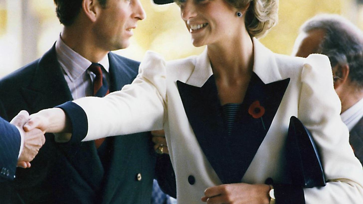 &#x3A4;&#x3BF; &#x3B4;&#x3B9;&#x3AC;&#x3C3;&#x3B7;&#x3BC;&#x3BF; &quot;Swan Lake&quot; &#x3BA;&#x3BF;&#x3BB;&#x3B9;&#x3AD; &#x3C4;&#x3B7;&#x3C2; &#x3C0;&#x3C1;&#x3B9;&#x3B3;&#x3BA;&#x3AF;&#x3C0;&#x3B9;&#x3C3;&#x3C3;&#x3B1;&#x3C2; Diana &#x3C0;&#x3C9;&#x3BB;&#x3B5;&#x3AF;&#x3C4;&#x3B1;&#x3B9; &#x3C3;&#x3B5; &#x3B4;&#x3B7;&#x3BC;&#x3BF;&#x3C0;&#x3C1;&#x3B1;&#x3C3;&#x3AF;&#x3B1;