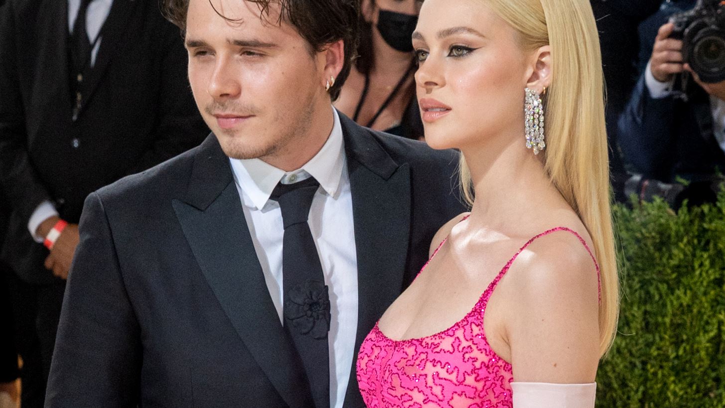 Brooklyn Beckham -Nicola Peltz | &#x3A5;&#x3C0;&#x3AD;&#x3B3;&#x3C1;&#x3B1;&#x3C8;&#x3B1;&#x3BD; &#x3AD;&#x3BD;&#x3B1; &#x3B5;&#x3BA;&#x3C4;&#x3B5;&#x3BD;&#x3AD;&#x3C2; &#x3C0;&#x3C1;&#x3BF;&#x3B3;&#x3B1;&#x3BC;&#x3B9;&#x3B1;&#x3AF;&#x3BF; &#x3C3;&#x3C5;&#x3BC;&#x3B2;&#x3CC;&#x3BB;&#x3B1;&#x3B9;&#x3BF;