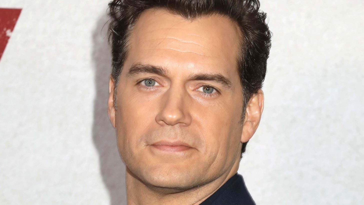 Henry Cavill | &#x395;&#x3C0;&#x3B9;&#x3B2;&#x3B5;&#x3B2;&#x3B1;&#x3AF;&#x3C9;&#x3C3;&#x3B5; &#x3CC;&#x3C4;&#x3B9; &#x3C0;&#x3B5;&#x3C1;&#x3B9;&#x3BC;&#x3AD;&#x3BD;&#x3B5;&#x3B9; &#x3C4;&#x3BF; &#x3C0;&#x3C1;&#x3CE;&#x3C4;&#x3BF; &#x3C4;&#x3BF;&#x3C5; &#x3C0;&#x3B1;&#x3B9;&#x3B4;&#x3AF; &#x3BC;&#x3B5; &#x3C4;&#x3B7;&#x3BD; Natalie Viscuso