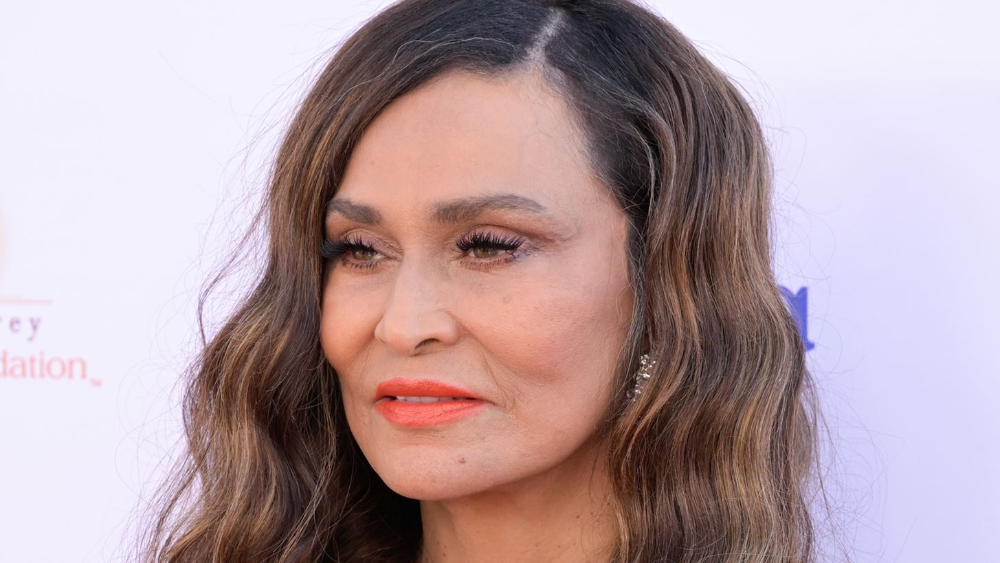 Tina Knowles | &#x397; &#x3BC;&#x3B1;&#x3BC;&#x3AC; &#x3C4;&#x3B7;&#x3C2; Beyonc&#xE9; &#x3C0;&#x3B1;&#x3AF;&#x3C1;&#x3BD;&#x3B5;&#x3B9; &#x3BE;&#x3B1;&#x3BD;&#x3AC; &#x3B4;&#x3B9;&#x3B1;&#x3B6;&#x3CD;&#x3B3;&#x3B9;&#x3BF;