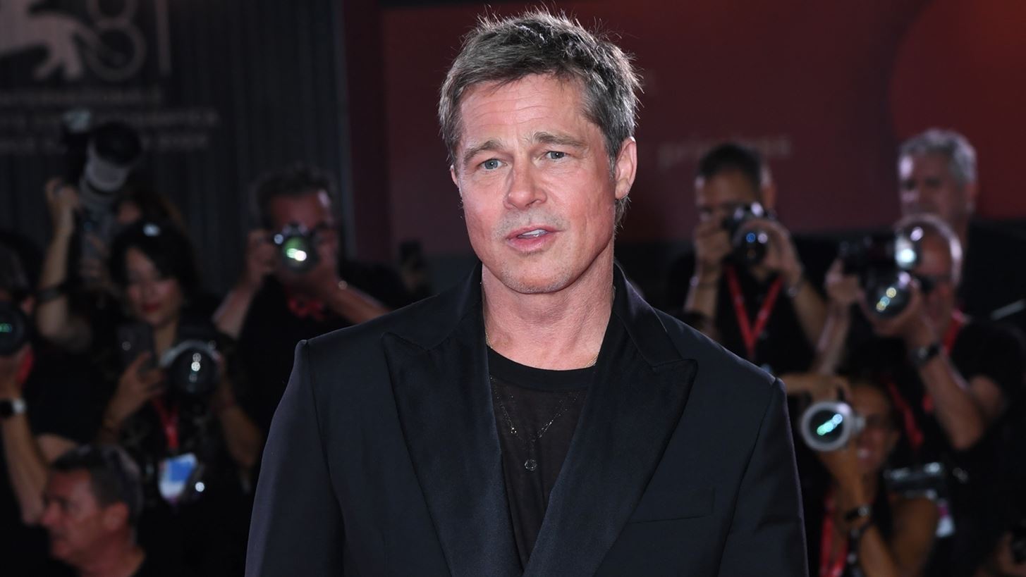&#x397; &quot;&#x3AC;&#x3B3;&#x3BD;&#x3C9;&#x3C3;&#x3C4;&#x3B7;&quot; &#x3BC;&#x3B9;&#x3BA;&#x3C1;&#x3CC;&#x3C4;&#x3B5;&#x3C1;&#x3B7; &#x3B1;&#x3B4;&#x3B5;&#x3C1;&#x3C6;&#x3AE; &#x3C4;&#x3BF;&#x3C5; Brad Pitt &#x3C0;&#x3B5;&#x3C1;&#x3BD;&#x3AC; &#x3C4;&#x3B7; &#x3B6;&#x3C9;&#x3AE; &#x3C4;&#x3B7;&#x3C2; &#x3BC;&#x3B1;&#x3BA;&#x3C1;&#x3B9;&#x3AC; &#x3B1;&#x3C0;&#x3CC; &#x3C4;&#x3B1; &#x3C6;&#x3CE;&#x3C4;&#x3B1; &#x3C4;&#x3B7;&#x3C2; &#x3B4;&#x3B7;&#x3BC;&#x3BF;&#x3C3;&#x3B9;&#x3CC;&#x3C4;&#x3B7;&#x3C4;&#x3B1;&#x3C2;