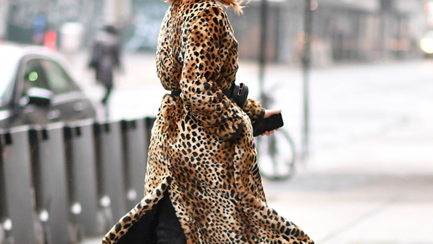 Gigi Hadid-Rosie Huntington - Whiteley: &#x3A0;&#x3BF;&#x3CD; &#x3C4;&#x3B9;&#x3C2; &#x3B5;&#x3BD;&#x3C4;&#x3CC;&#x3C0;&#x3B9;&#x3C3;&#x3B5; &#x3BF; &#x3C6;&#x3C9;&#x3C4;&#x3BF;&#x3B3;&#x3C1;&#x3B1;&#x3C6;&#x3B9;&#x3BA;&#x3CC;&#x3C2; &#x3C6;&#x3B1;&#x3BA;&#x3CC;&#x3C2;;