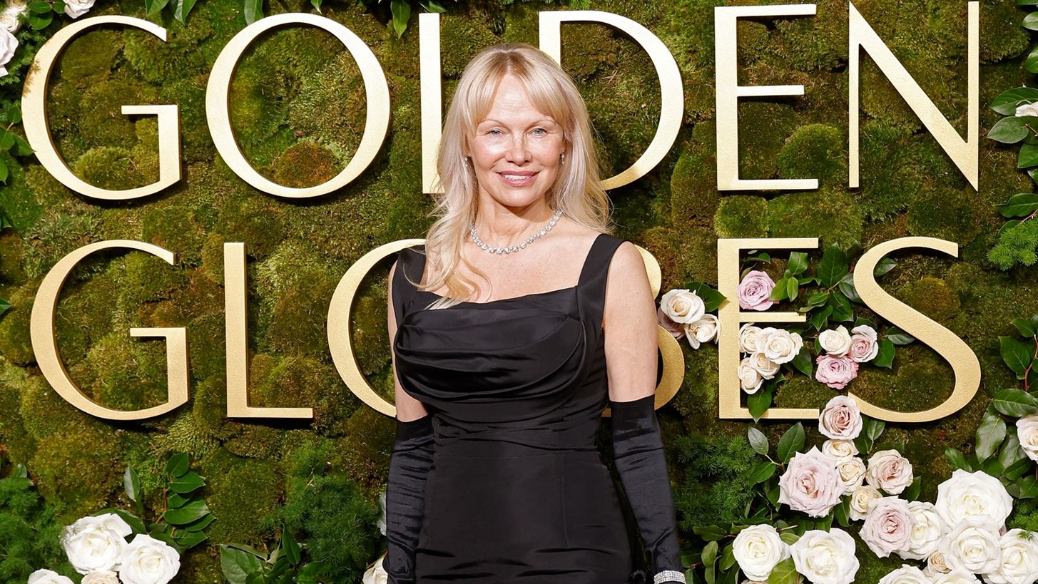 Pamela Anderson | &#x3A0;&#x3CC;&#x3C4;&#x3B5; &#x3BA;&#x3B1;&#x3B9; &#x3B3;&#x3B9;&#x3B1;&#x3C4;&#x3AF; &#x3B1;&#x3C0;&#x3BF;&#x3C6;&#x3AC;&#x3C3;&#x3B9;&#x3C3;&#x3B5; &#x3BD;&#x3B1; &#x3C3;&#x3C4;&#x3B1;&#x3BC;&#x3B1;&#x3C4;&#x3AE;&#x3C3;&#x3B5;&#x3B9; &#x3BD;&#x3B1; &#x3C6;&#x3BF;&#x3C1;&#x3AC;&#x3B5;&#x3B9; &#x3BC;&#x3B1;&#x3BA;&#x3B9;&#x3B3;&#x3B9;&#x3AC;&#x3B6;
