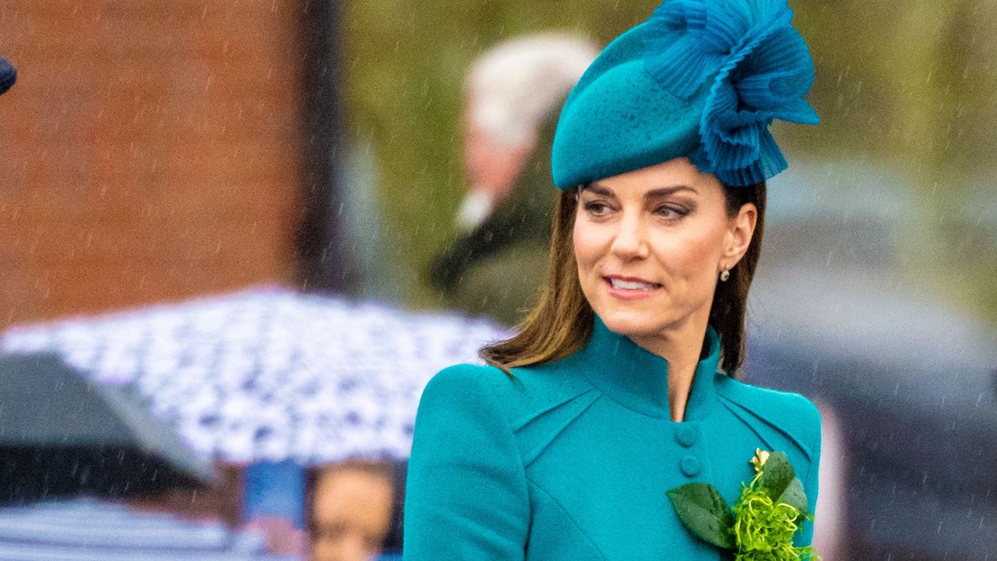 Kate Middleton | &#x3A0;&#x3BF;&#x3CD; &#x3B2;&#x3C1;&#x3AF;&#x3C3;&#x3BA;&#x3B5;&#x3C4;&#x3B1;&#x3B9; &#x3C3;&#x3AE;&#x3BC;&#x3B5;&#x3C1;&#x3B1;;