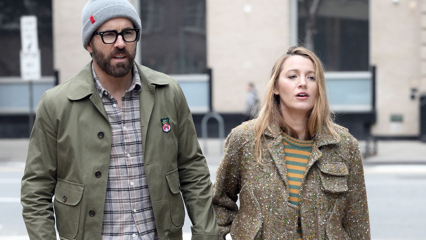 Ryan Reynolds | &#x3A0;&#x3CE;&#x3C2; &#x3C3;&#x3C7;&#x3BF;&#x3BB;&#x3AF;&#x3B1;&#x3C3;&#x3B5; &#x3C4;&#x3B7;&#x3BD; &#x3C0;&#x3B1;&#x3C1;&#x3BF;&#x3C5;&#x3C3;&#x3AF;&#x3B1; &#x3C4;&#x3B7;&#x3C2; Blake Lively &#x3C3;&#x3C4;&#x3BF;  Super Bowl &#x3B5;&#x3BD;&#x3CE; &#x3B5;&#x3BA;&#x3B5;&#x3AF;&#x3BD;&#x3BF;&#x3C2; &#x3C4;&#x3BF; &#x3B5;&#x3AF;&#x3B4;&#x3B5; &#x3B1;&#x3C0;&#x3CC; &#x3C4;&#x3BF; &#x3C3;&#x3C0;&#x3AF;&#x3C4;&#x3B9;
