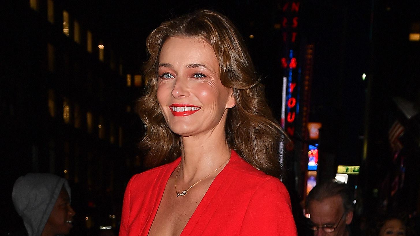 Paulina Porizkova  &#x3B3;&#x3B9;&#x3B1; &#x3C4;&#x3BF; &quot;And Just Like That&quot;: &quot;&#x3A0;&#x3B1;&#x3C1;&#x3B1;&#x3BA;&#x3BF;&#x3BB;&#x3BF;&#x3CD;&#x3B8;&#x3B7;&#x3C3;&#x3B1; &#x3C4;&#x3BF; &#x3BC;&#x3B5;&#x3B3;&#x3B1;&#x3BB;&#x3CD;&#x3C4;&#x3B5;&#x3C1;&#x3BF; &#x3BC;&#x3AD;&#x3C1;&#x3BF;&#x3C2; &#x3C4;&#x3B7;&#x3C2; &#x3C3;&#x3B5;&#x3B9;&#x3C1;&#x3AC;&#x3C2; &#x3BC;&#x3B5; &#x3B4;&#x3AC;&#x3BA;&#x3C1;&#x3C5;&#x3B1; &#x3C3;&#x3C4;&#x3B1; &#x3BC;&#x3AC;&#x3C4;&#x3B9;&#x3B1;&quot;