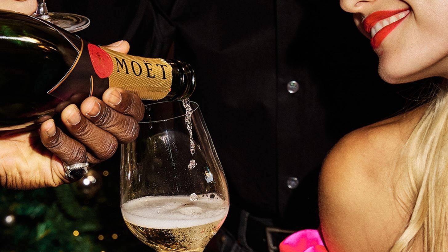 &#x397; &#x3C4;&#x3AD;&#x3C7;&#x3BD;&#x3B7; &#x3C4;&#x3BF;&#x3C5; champagne pairing &#x3C3;&#x3C4;&#x3BF; &#x3A0;&#x3C1;&#x3C9;&#x3C4;&#x3BF;&#x3C7;&#x3C1;&#x3BF;&#x3BD;&#x3B9;&#x3AC;&#x3C4;&#x3B9;&#x3BA;&#x3BF; &#x3C4;&#x3C1;&#x3B1;&#x3C0;&#x3AD;&#x3B6;&#x3B9;