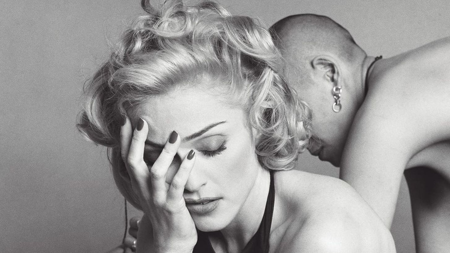Madonna | &#x3A3;&#x3B5; &#x3B4;&#x3B7;&#x3BC;&#x3BF;&#x3C0;&#x3C1;&#x3B1;&#x3C3;&#x3AF;&#x3B1; &#x3C6;&#x3C9;&#x3C4;&#x3BF;&#x3B3;&#x3C1;&#x3B1;&#x3C6;&#x3AF;&#x3B5;&#x3C2; &#x3B1;&#x3C0;&#x3CC; &#x3C4;&#x3BF; &#x3BB;&#x3B5;&#x3CD;&#x3BA;&#x3C9;&#x3BC;&#x3B1; &quot;Sex&quot;