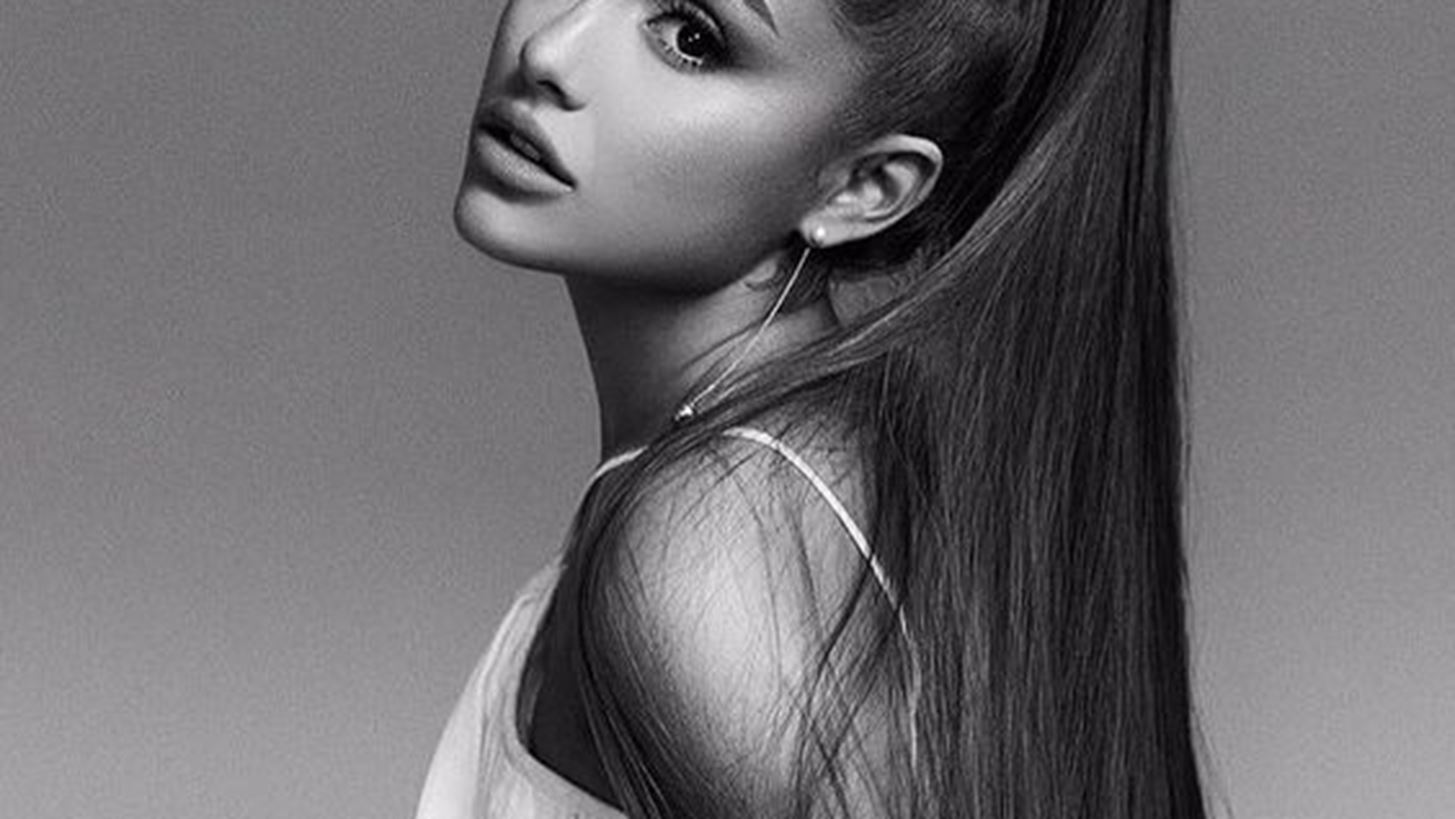 Ariana Grande | E&#x3AF;&#x3BD;&#x3B1;&#x3B9; &#x3C4;&#x3BF; &#x3BD;&#x3AD;&#x3BF; &#x3C0;&#x3C1;&#x3CC;&#x3C3;&#x3C9;&#x3C0;&#x3BF; &#x3C4;&#x3BF;&#x3C5; &#x3BF;&#x3AF;&#x3BA;&#x3BF;&#x3C5; Givenchy