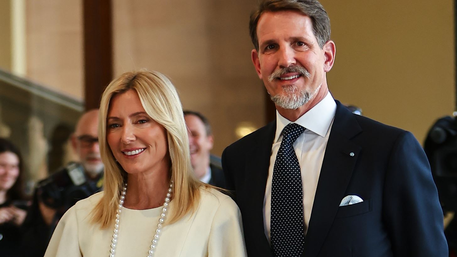 H Marie Chantal &#x3C6;&#x3CC;&#x3C1;&#x3B5;&#x3C3;&#x3B5; &#x3AD;&#x3BD;&#x3B1; &#x3B6;&#x3B5;&#x3C5;&#x3B3;&#x3AC;&#x3C1;&#x3B9; &#x3C0;&#x3B1;&#x3C0;&#x3BF;&#x3CD;&#x3C4;&#x3C3;&#x3B9;&#x3B1; &#x3C0;&#x3BF;&#x3C5; &#x3B5;&#x3AF;&#x3BD;&#x3B1;&#x3B9; &#x3C4;&#x3AC;&#x3C3;&#x3B7; &#x3B3;&#x3B9;&#x3B1; &#x3C4;&#x3BF; &#x3BA;&#x3B1;&#x3BB;&#x3BF;&#x3BA;&#x3B1;&#x3AF;&#x3C1;&#x3B9;