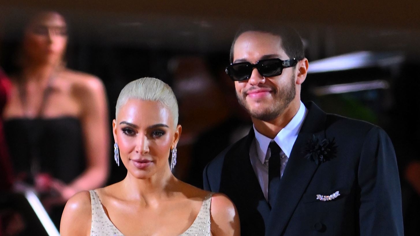 Kim Kardashian | &#x398;&#x3B1; &#x3B5;&#x3AF;&#x3BD;&#x3B1;&#x3B9; &#x3C4;&#x3B5;&#x3BB;&#x3B9;&#x3BA;&#x3AC; &#x3BA;&#x3B1;&#x3BB;&#x3B5;&#x3C3;&#x3BC;&#x3AD;&#x3BD;&#x3B7; &#x3C3;&#x3C4;&#x3BF; &#x3C6;&#x3B5;&#x3C4;&#x3B9;&#x3BD;&#x3CC; Met Gala;
