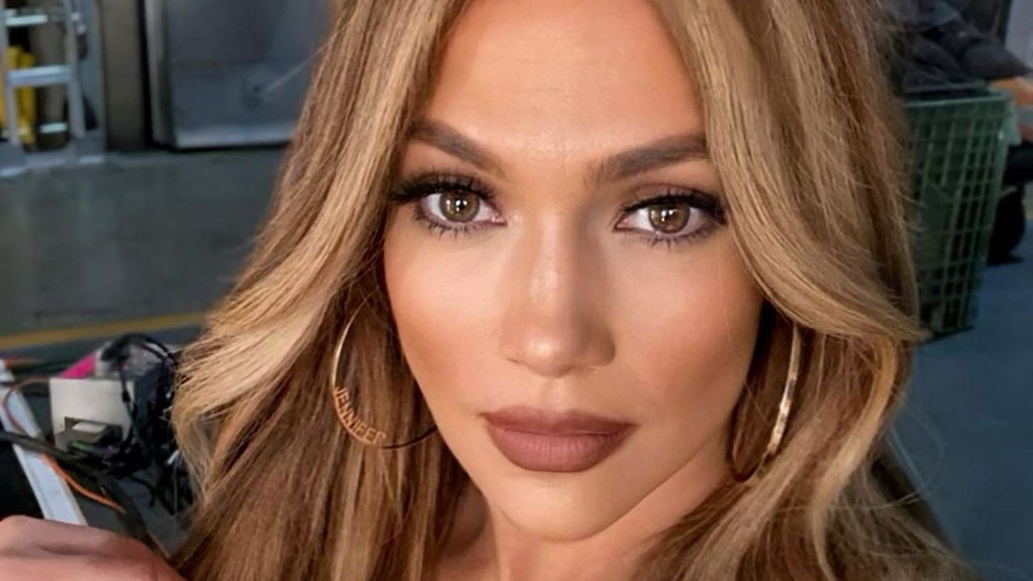 &#x3A4;&#x3BF; &#x3C7;&#x3C4;&#x3AD;&#x3BD;&#x3B9;&#x3C3;&#x3BC;&#x3B1; &#x3C4;&#x3B7;&#x3C2; Jennifer Lopez &#x3B8;&#x3B1; &#x3C3;&#x3B5; &#x3BA;&#x3AC;&#x3BD;&#x3B5;&#x3B9; &#x3BD;&#x3B1; &#x3BD;&#x3BF;&#x3C3;&#x3C4;&#x3B1;&#x3BB;&#x3B3;&#x3AE;&#x3C3;&#x3B5;&#x3B9;&#x3C2; &#x3C4;&#x3B1; &#x27;90s