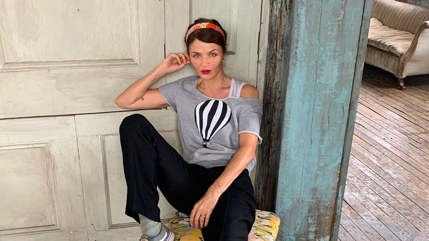 Μέσα στο μποέμ σπίτι της Helena Christensen