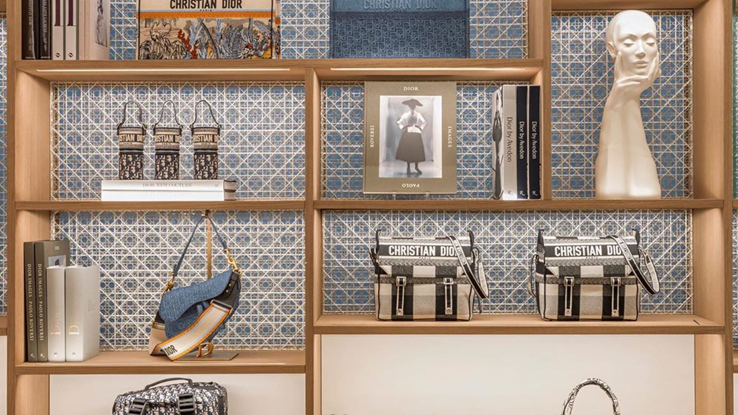 &#x3A4;&#x3BF; &#x3BD;&#x3AD;&#x3BF; &#x3BA;&#x3B1;&#x3C4;&#x3AC;&#x3C3;&#x3C4;&#x3B7;&#x3BC;&#x3B1; &#x3C4;&#x3BF;&#x3C5; &#x3BF;&#x3AF;&#x3BA;&#x3BF;&#x3C5; Dior &#x3C3;&#x3C4;&#x3BF; &#x3A0;&#x3B1;&#x3C1;&#x3AF;&#x3C3;&#x3B9;