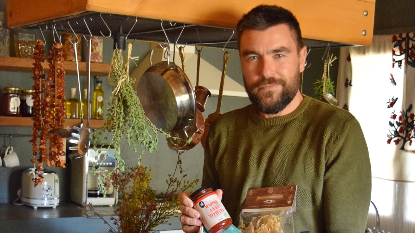 &#x3A4;&#x3BF; A Magic Cabinet &#x3C3;&#x3C5;&#x3BD;&#x3B5;&#x3C1;&#x3B3;&#x3AC;&#x3B6;&#x3B5;&#x3C4;&#x3B1;&#x3B9; &#x3BC;&#x3B5; &#x3C4;&#x3BF;&#x3BD; &#x3B1;&#x3B3;&#x3B1;&#x3C0;&#x3B7;&#x3BC;&#x3AD;&#x3BD;&#x3BF; food blogger &#x393;&#x3B1;&#x3B2;&#x3C1;&#x3B9;&#x3AE;&#x3BB; &#x39D;&#x3B9;&#x3BA;&#x3BF;&#x3BB;&#x3B1;&#x390;&#x3B4;&#x3B7;