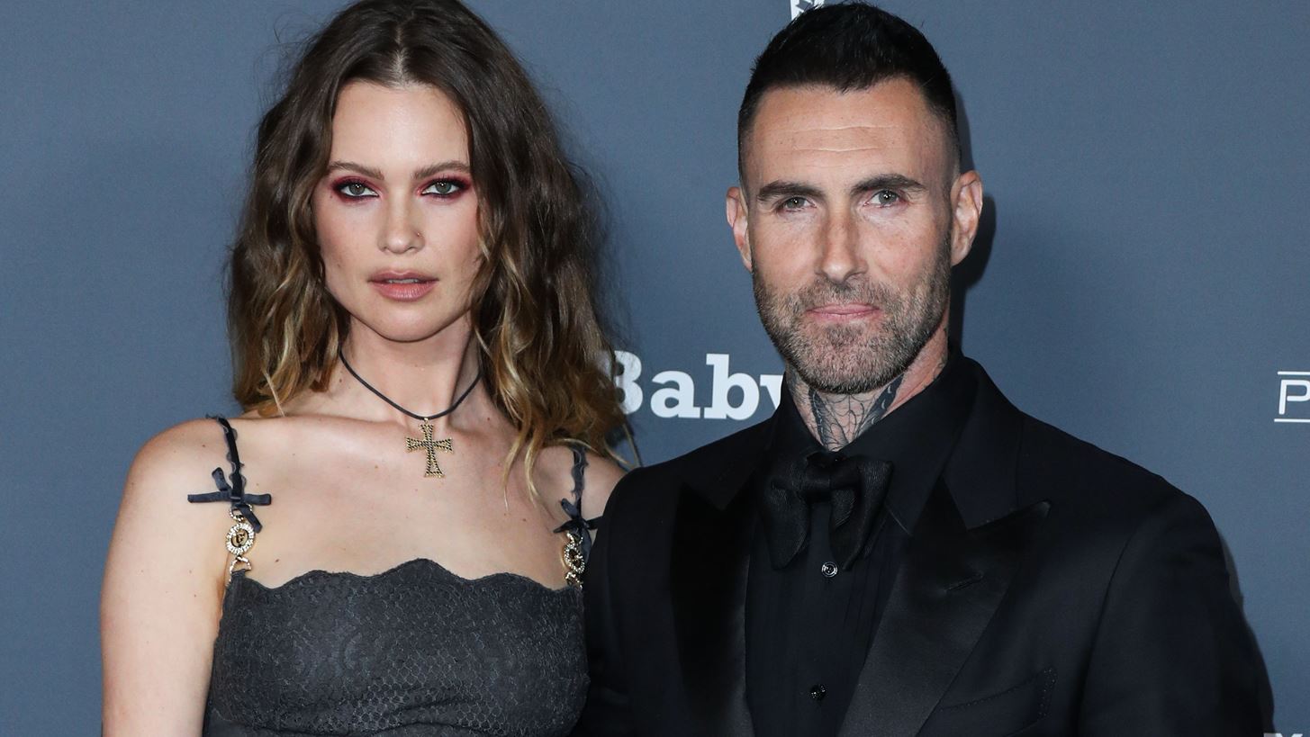 Adam Levine | &#x397; &#x3B1;&#x3C0;&#x3BF;&#x3BA;&#x3AC;&#x3BB;&#x3C5;&#x3C8;&#x3B7; &#x3C4;&#x3B7;&#x3C2; &quot;&#x3C0;&#x3B1;&#x3C1;&#x3AC;&#x3BD;&#x3BF;&#x3BC;&#x3B7;&#x3C2;&quot; &#x3C3;&#x3C7;&#x3AD;&#x3C3;&#x3B7;&#x3C2; &#x3C4;&#x3BF;&#x3C5; &#x3BC;&#x3B5; &#x3BC;&#x3BF;&#x3BD;&#x3C4;&#x3AD;&#x3BB;&#x3BF; &#x3BA;&#x3B1;&#x3B9; &#x3B7; &#x3B4;&#x3B7;&#x3BC;&#x3CC;&#x3C3;&#x3B9;&#x3B1; &#x3B1;&#x3C0;&#x3BF;&#x3BB;&#x3BF;&#x3B3;&#x3AF;&#x3B1; &#x3C3;&#x3C4;&#x3BF; Instagram