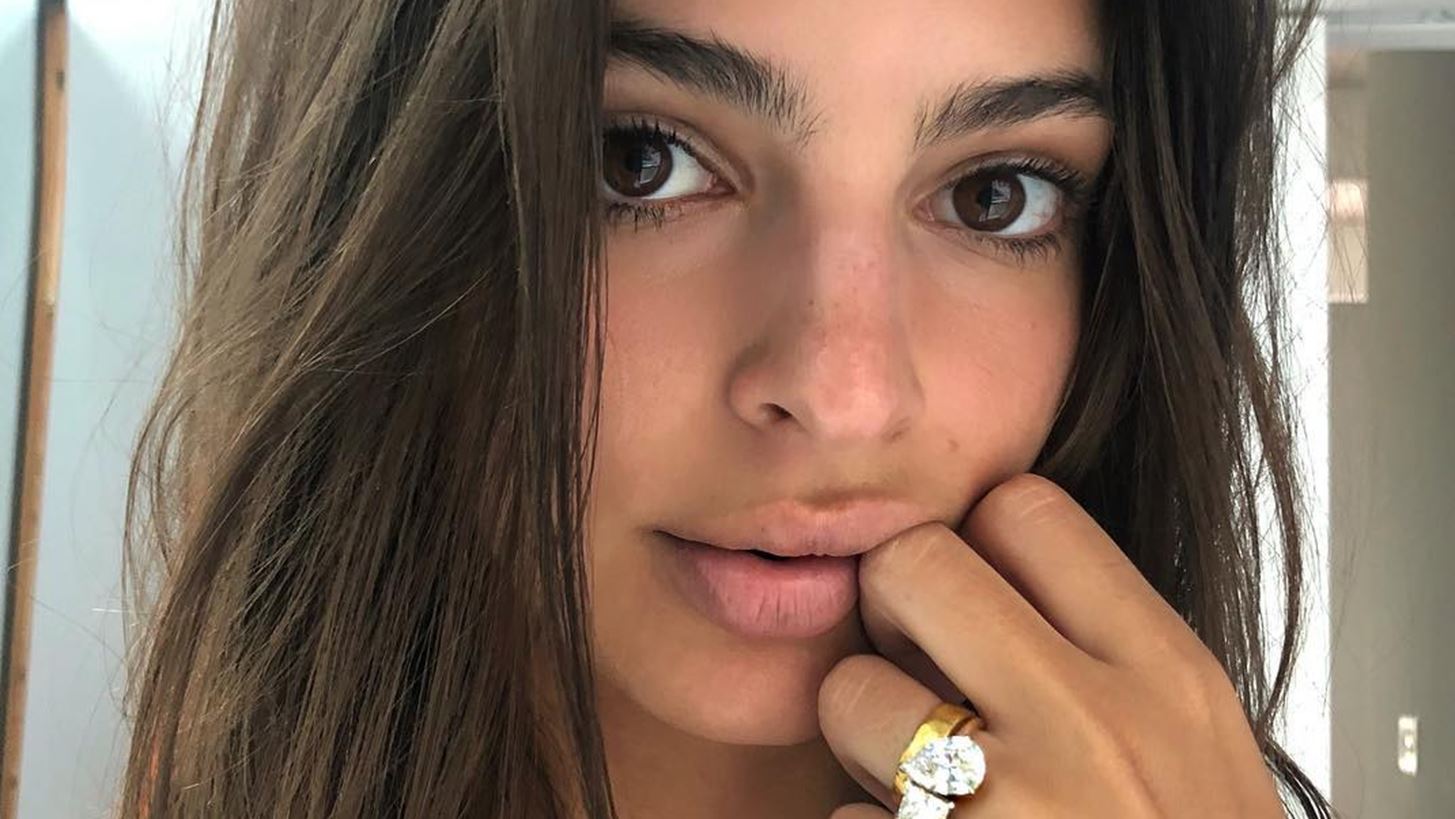 &#x397; Emily Ratajkowski &#x3B1;&#x3C0;&#x3BF;&#x3BA;&#x3AC;&#x3BB;&#x3C5;&#x3C8;&#x3B5; &#x3C4;&#x3B9; &#x3AD;&#x3BA;&#x3B1;&#x3BD;&#x3B5; &#x3C4;&#x3B7; &#x3B2;&#x3AD;&#x3C1;&#x3B1; &#x3C4;&#x3B7;&#x3C2; &#x3BC;&#x3B5;&#x3C4;&#x3AC; &#x3C4;&#x3BF; &#x3B4;&#x3B9;&#x3B1;&#x3B6;&#x3CD;&#x3B3;&#x3B9;&#x3CC; &#x3C4;&#x3B7;&#x3C2;