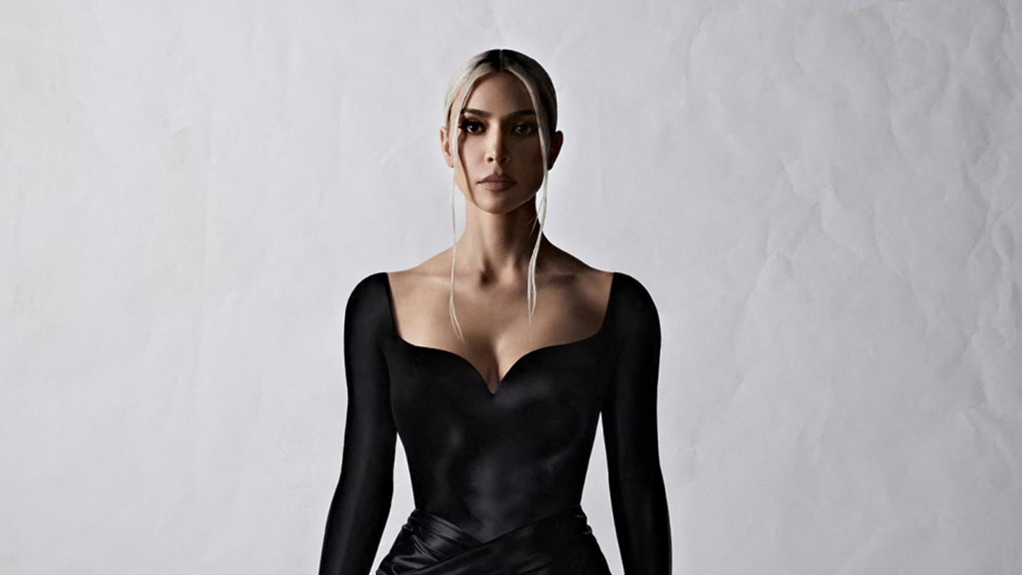 &#x397; Kim Kardashian &#x3AD;&#x3C6;&#x3B1;&#x3B3;&#x3B5; &#x3C0;&#x3C1;&#x3CC;&#x3C3;&#x3C4;&#x3B9;&#x3BC;&#x3BF; 1,26 &#x3B5;&#x3BA;. &#x3B4;&#x3BF;&#x3BB;&#x3B1;&#x3C1;&#x3AF;&#x3C9;&#x3BD; &#x3B3;&#x3B9;&#x3B1; &quot;&#x3C0;&#x3B1;&#x3C1;&#x3AC;&#x3BD;&#x3BF;&#x3BC;&#x3B7;&quot; &#x3C0;&#x3C1;&#x3BF;&#x3CE;&#x3B8;&#x3B7;&#x3C3;&#x3B7; &#x3C0;&#x3C1;&#x3BF;&#x3CA;&#x3CC;&#x3BD;&#x3C4;&#x3BF;&#x3C2; &#x3C3;&#x3C4;&#x3BF; Instagram