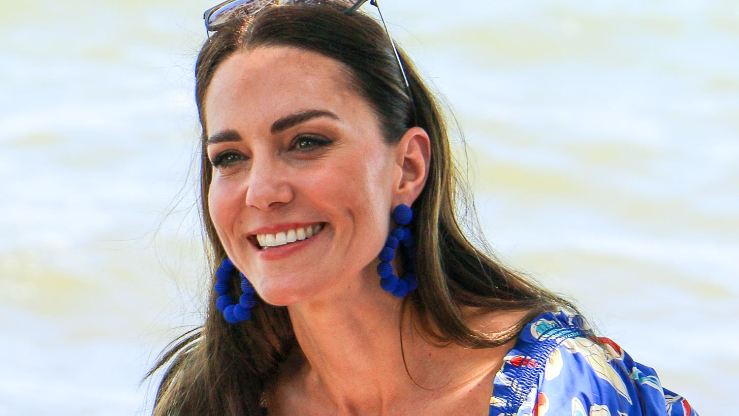 &#x397; &#x3C0;&#x3B1;&#x3BD;&#x3B5;&#x3CD;&#x3BA;&#x3BF;&#x3BB;&#x3B7; &#x3BA;&#x3B1;&#x3B9; &#x3AC;&#x3BA;&#x3C1;&#x3C9;&#x3C2; &#x3B4;&#x3C1;&#x3BF;&#x3C3;&#x3B9;&#x3C3;&#x3C4;&#x3B9;&#x3BA;&#x3AE; &#x3C3;&#x3B1;&#x3BB;&#x3AC;&#x3C4;&#x3B1; &#x3C4;&#x3B7;&#x3C2; Kate Middleton &#x3C0;&#x3BF;&#x3C5; &#x3C0;&#x3C1;&#x3AD;&#x3C0;&#x3B5;&#x3B9; &#x3BD;&#x3B1; &#x3B4;&#x3BF;&#x3BA;&#x3B9;&#x3BC;&#x3AC;&#x3C3;&#x3B5;&#x3B9;&#x3C2;