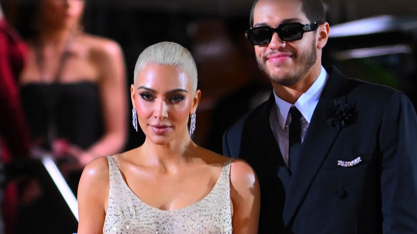 Met Gala &#x3C7;&#x3C9;&#x3C1;&#x3AF;&#x3C2; Kardashians &#x3B3;&#x3AF;&#x3BD;&#x3B5;&#x3C4;&#x3B1;&#x3B9;; &#x397; Anna Wintour &#x3B8;&#x3B1; &#x3AD;&#x3C7;&#x3B5;&#x3B9; &#x3C4;&#x3BF;&#x3BD; &#x3C4;&#x3B5;&#x3BB;&#x3B5;&#x3C5;&#x3C4;&#x3B1;&#x3AF;&#x3BF; &#x3BB;&#x3CC;&#x3B3;&#x3BF;
