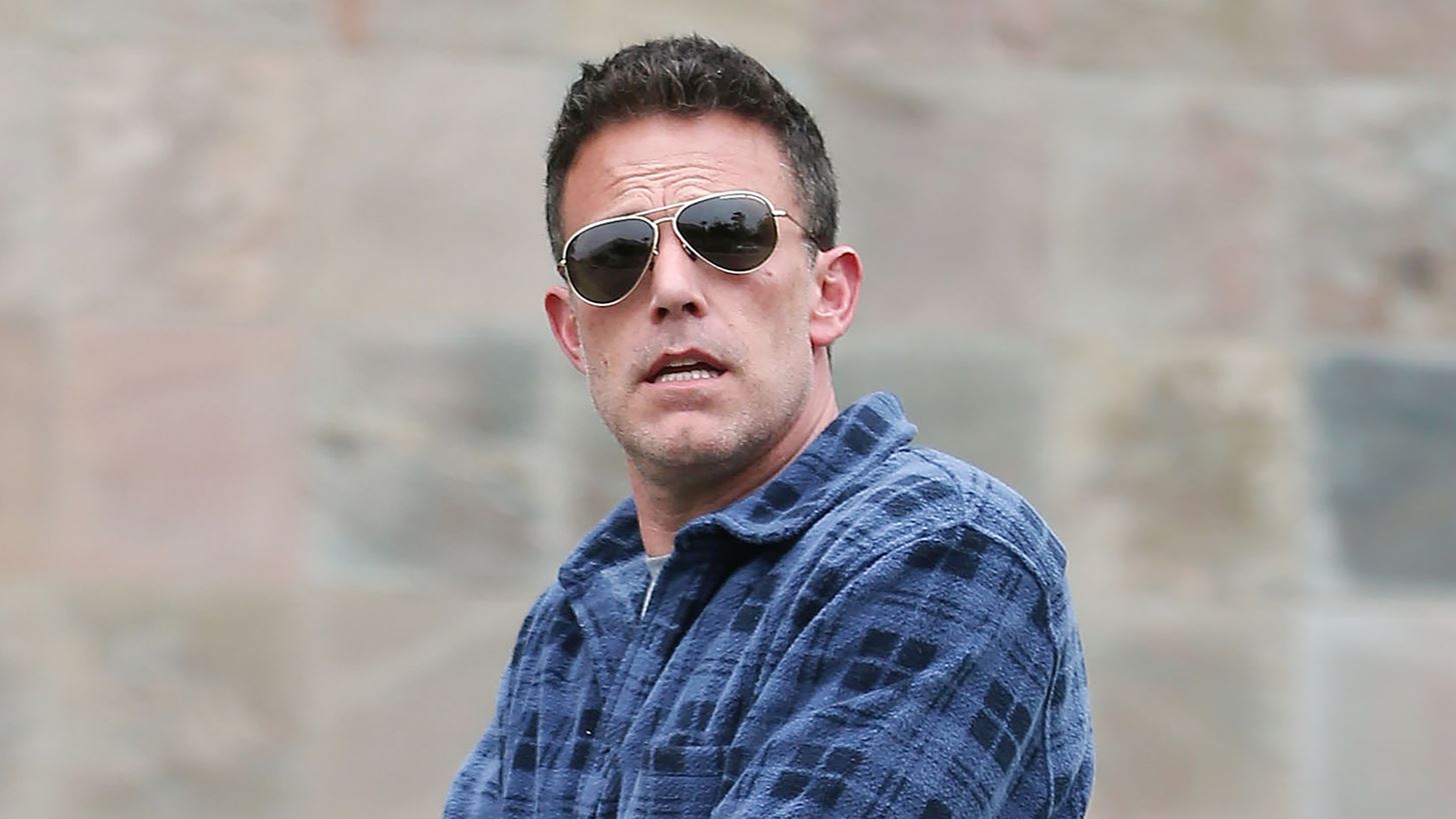 Ben Affleck | &#x3A7;&#x3C9;&#x3C1;&#x3AF;&#x3C2; &#x3C4;&#x3B7; &#x3B3;&#x3B1;&#x3BC;&#x3AE;&#x3BB;&#x3B9;&#x3B1; &#x3B2;&#x3AD;&#x3C1;&#x3B1; &#x3C4;&#x3BF;&#x3C5; &#x3C3;&#x3B5; &#x3AD;&#x3BE;&#x3BF;&#x3B4;&#x3BF; &#x3BC;&#x3B5; &#x3C4;&#x3B7;&#x3BD; Jennifer Garner, &#x3CC;&#x3C3;&#x3BF; &#x3B7; Jennifer Lopez &#x3B5;&#x3AF;&#x3BD;&#x3B1;&#x3B9; &#x3C3;&#x3C4;&#x3B7;&#x3BD; &#x395;&#x3C5;&#x3C1;&#x3CE;&#x3C0;&#x3B7;