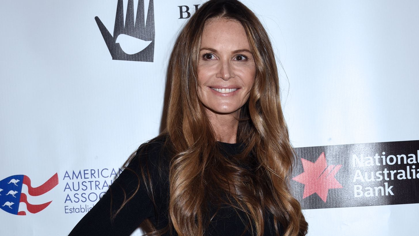 Elle Macpherson | &#x39C;&#x3B5; &#x3C4;&#x3BF;&#x3BD; 24&#x3C7;&#x3C1;&#x3BF;&#x3BD;&#x3BF; &#x3B3;&#x3B9;&#x3BF; &#x3C4;&#x3B7;&#x3C2;, Flynn Busson, &#x3C3;&#x3C4;&#x3BF; show &#x3C4;&#x3BF;&#x3C5; &#x3BF;&#x3AF;&#x3BA;&#x3BF;&#x3C5; Dior