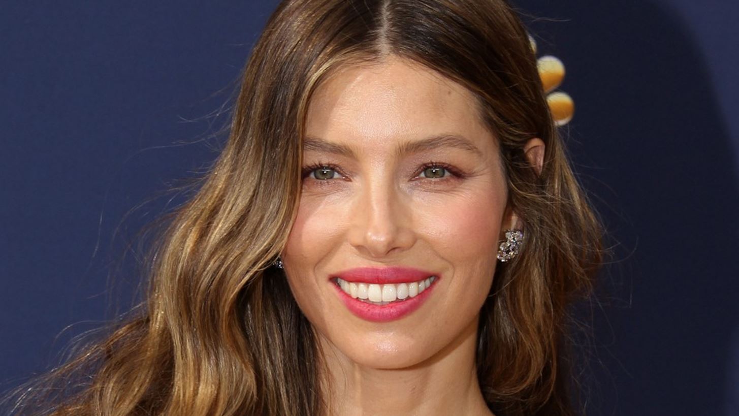 &#x3A4;&#x3B9; &#x3B3;&#x3C5;&#x3BC;&#x3BD;&#x3B1;&#x3C3;&#x3C4;&#x3B9;&#x3BA;&#x3AE; &#x3BA;&#x3AC;&#x3BD;&#x3B5;&#x3B9; &#x3B7; Jessica Biel;