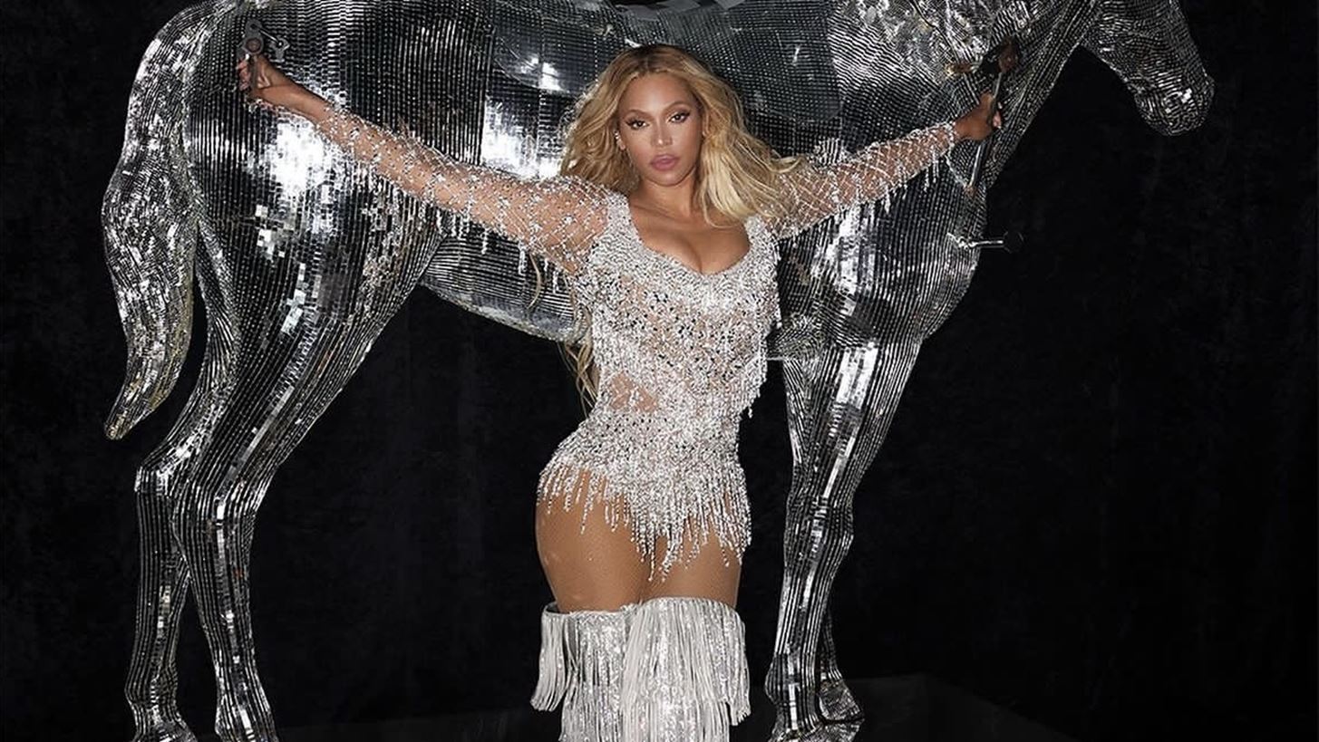 &#x397; Beyonc&#xE9; &#x3C4;&#x3BF; &#x3BC;&#x3B5;&#x3B3;&#x3AC;&#x3BB;&#x3BF; &#x3C6;&#x3B1;&#x3B2;&#x3BF;&#x3C1;&#x3AF; &#x3C3;&#x3C4;&#x3B7;&#x3BD; &#x3C4;&#x3B5;&#x3BB;&#x3B5;&#x3C4;&#x3AE; &#x3B1;&#x3C0;&#x3BF;&#x3BD;&#x3BF;&#x3BC;&#x3AE;&#x3C2; &#x3C4;&#x3C9;&#x3BD; &#x3B2;&#x3C1;&#x3B1;&#x3B2;&#x3B5;&#x3AF;&#x3C9;&#x3BD; Grammy, &#x3BC;&#x3B5; 11 &#x3C5;&#x3C0;&#x3BF;&#x3C8;&#x3B7;&#x3C6;&#x3B9;&#x3CC;&#x3C4;&#x3B7;&#x3C4;&#x3B5;&#x3C2;