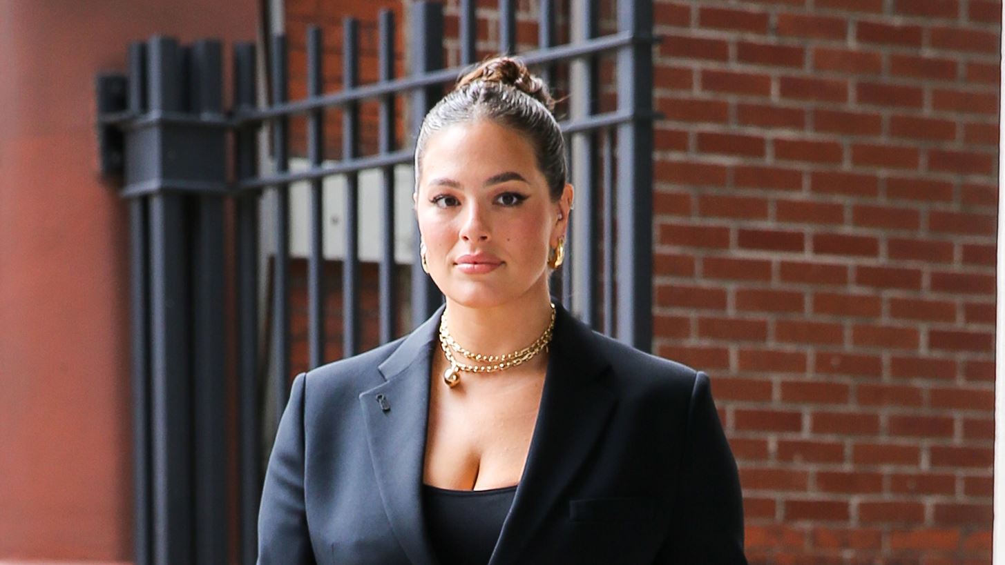 &#x39F;&#x3B9; &#x3B1;&#x3C1;&#x3B5;&#x3C4;&#x3BF;&#x3C5;&#x3C3;&#x3AC;&#x3C1;&#x3B9;&#x3C3;&#x3C4;&#x3B5;&#x3C2; &#x3C6;&#x3C9;&#x3C4;&#x3BF;&#x3B3;&#x3C1;&#x3B1;&#x3C6;&#x3AF;&#x3B5;&#x3C2; &#x3C4;&#x3B7;&#x3C2; Ashley Graham &#x3B1;&#x3C0;&#x3BF;&#x3B4;&#x3B5;&#x3B9;&#x3BA;&#x3BD;&#x3CD;&#x3BF;&#x3C5;&#x3BD; &#x3C4;&#x3BF; &#x3C0;&#x3CC;&#x3C3;&#x3BF; &#x3B1;&#x3BA;&#x3BF;&#x3BC;&#x3C0;&#x3BB;&#x3B5;&#x3BE;&#x3AC;&#x3C1;&#x3B9;&#x3C3;&#x3C4;&#x3B7; &#x3B5;&#x3AF;&#x3BD;&#x3B1;&#x3B9;